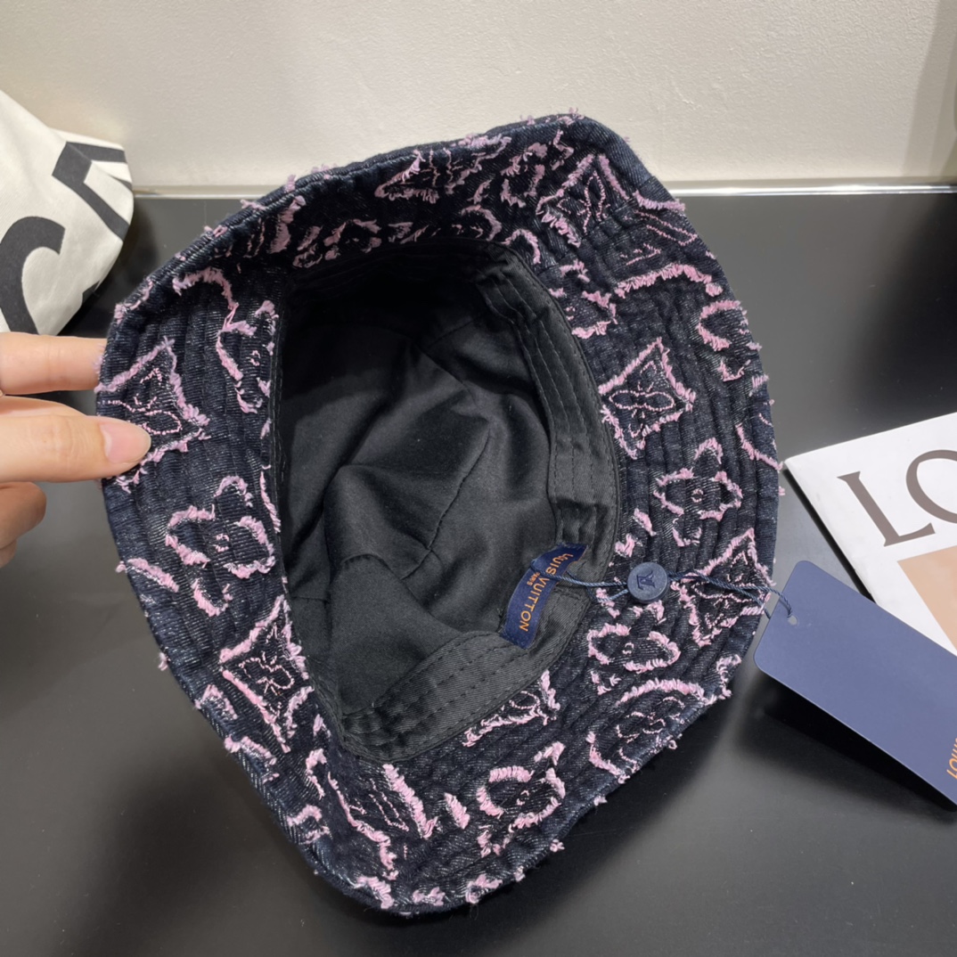 Streetwear Hat LV 329052 - vstockx