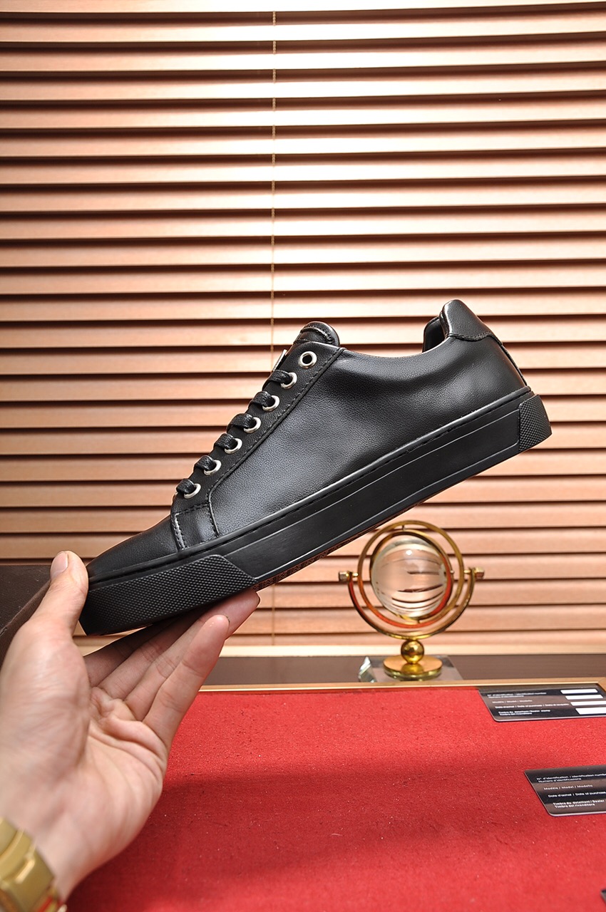 Philipp Plein Low Top Sneakers 37 - vstockx