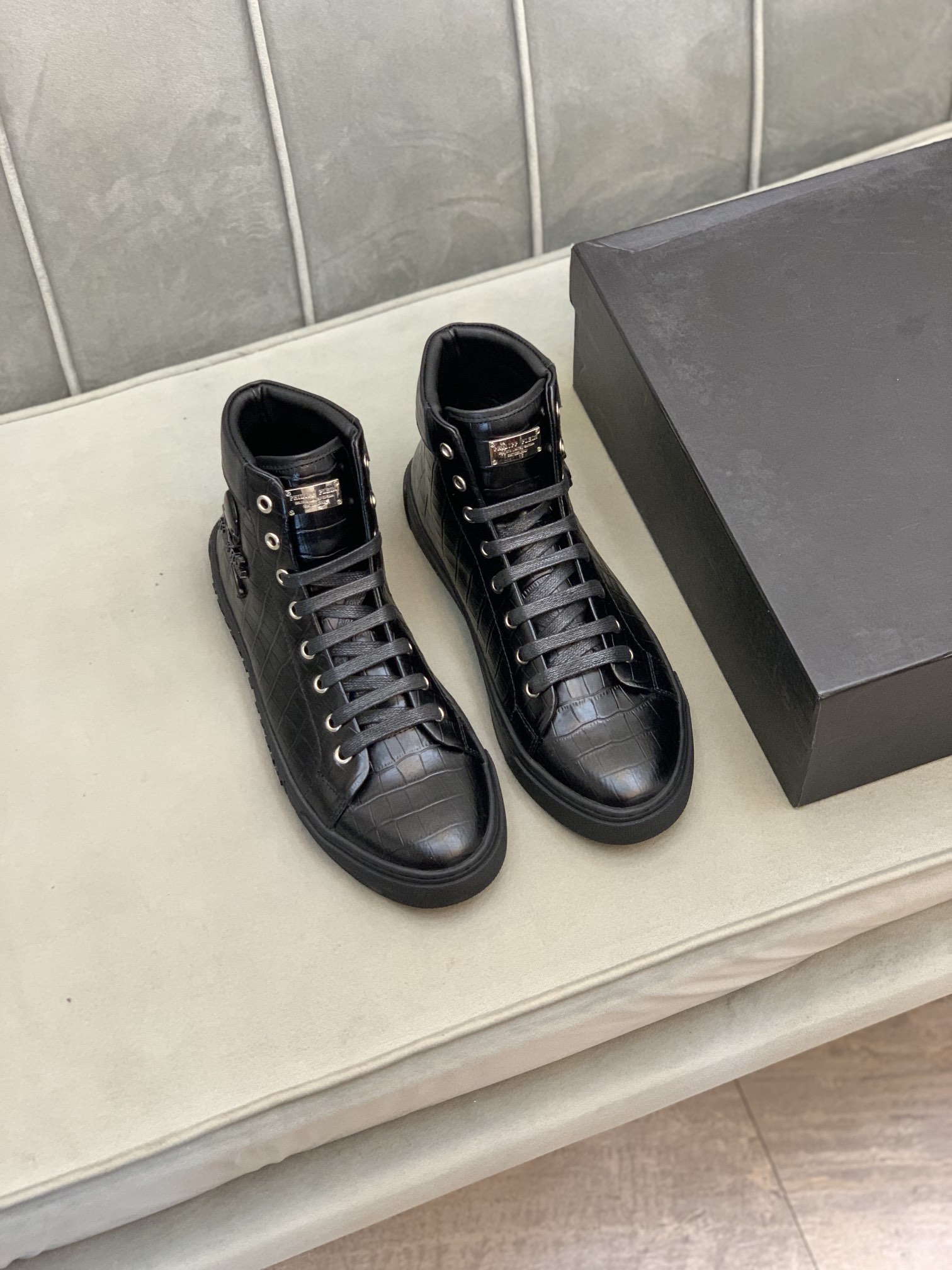 Philipp Plein High Top Sneakers 4 - vstockx