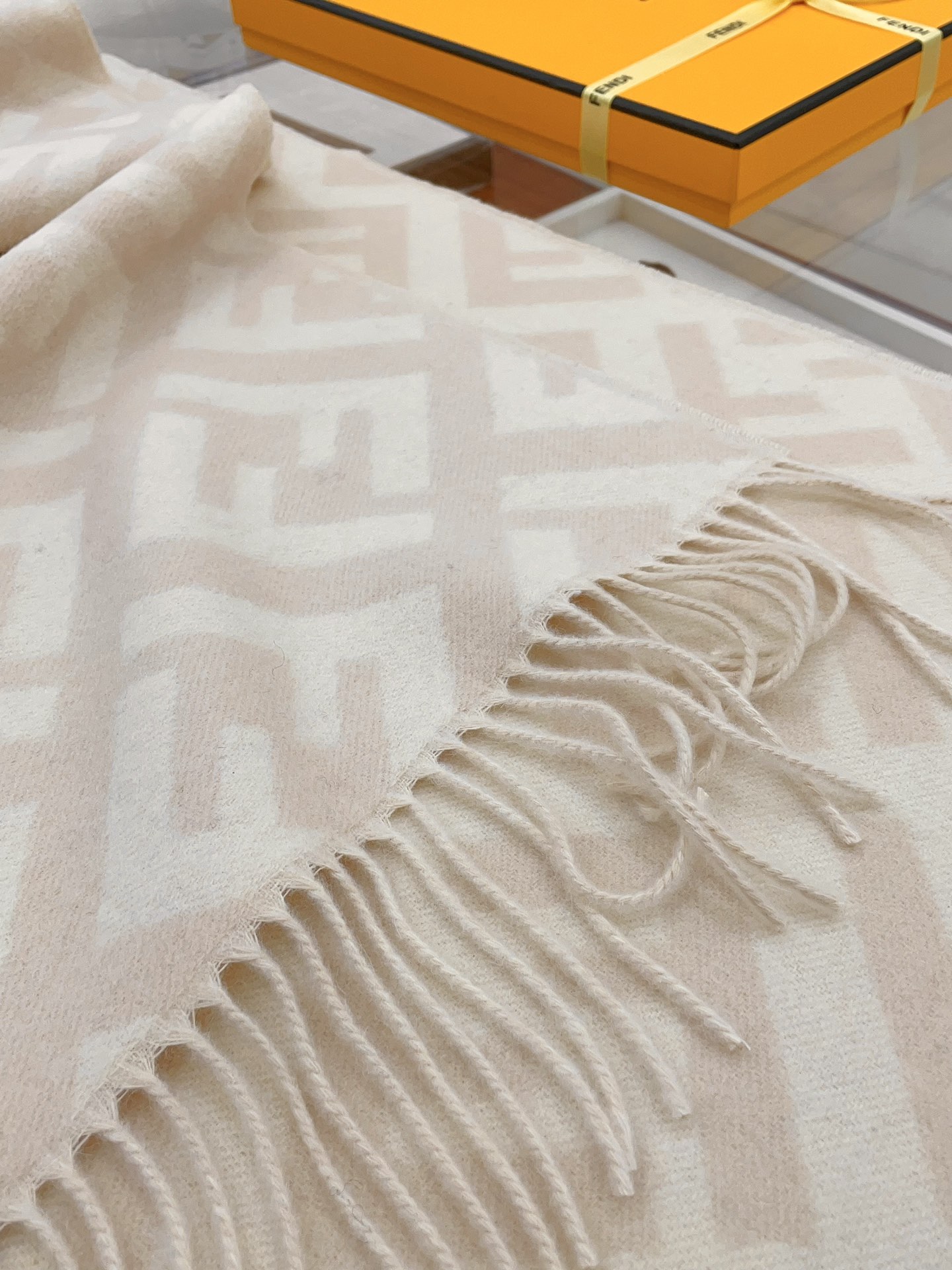 Streetwear Hat Fendi 328870 - vstockx