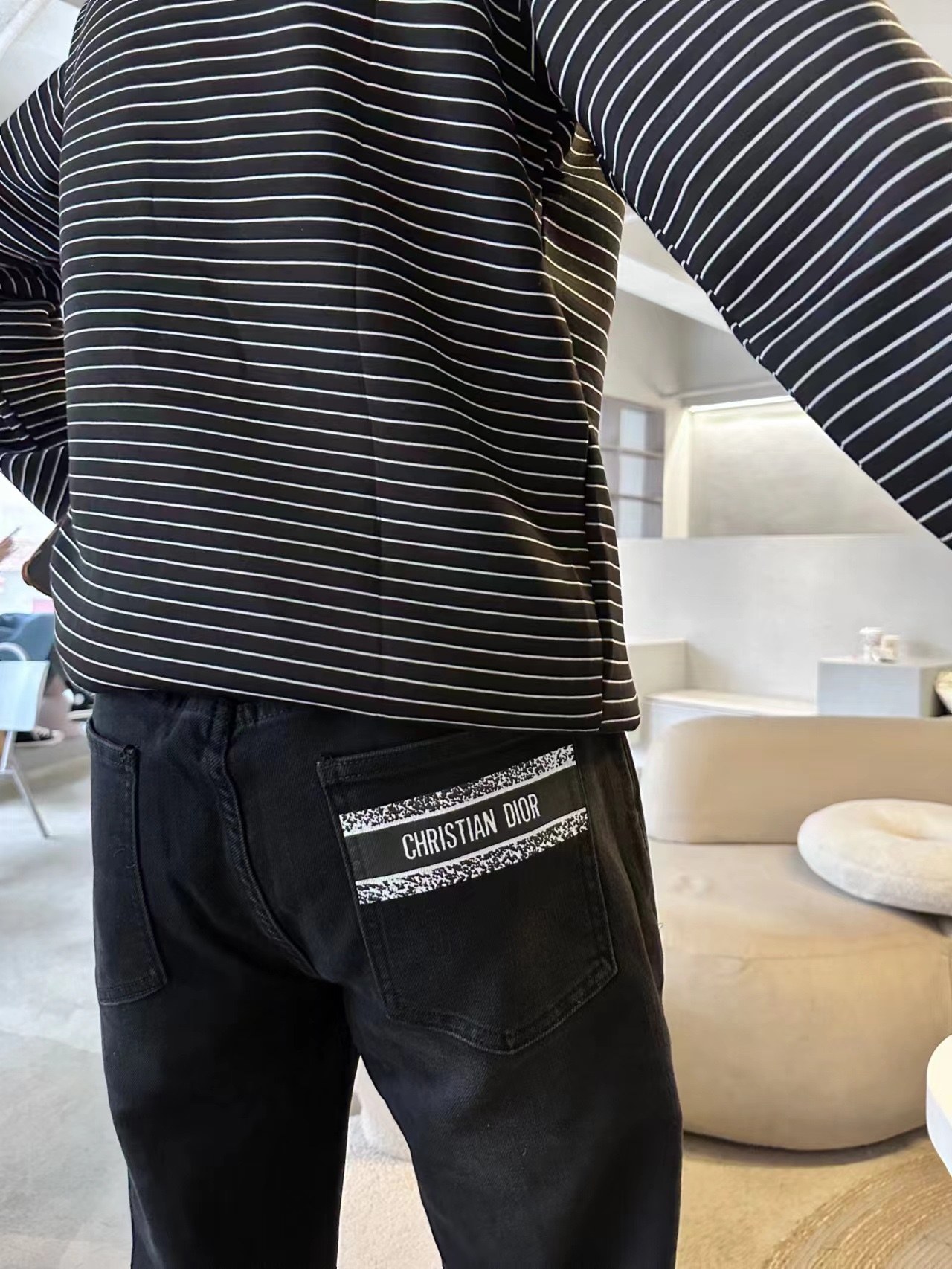 Clothes DIOR 618 - vstockx