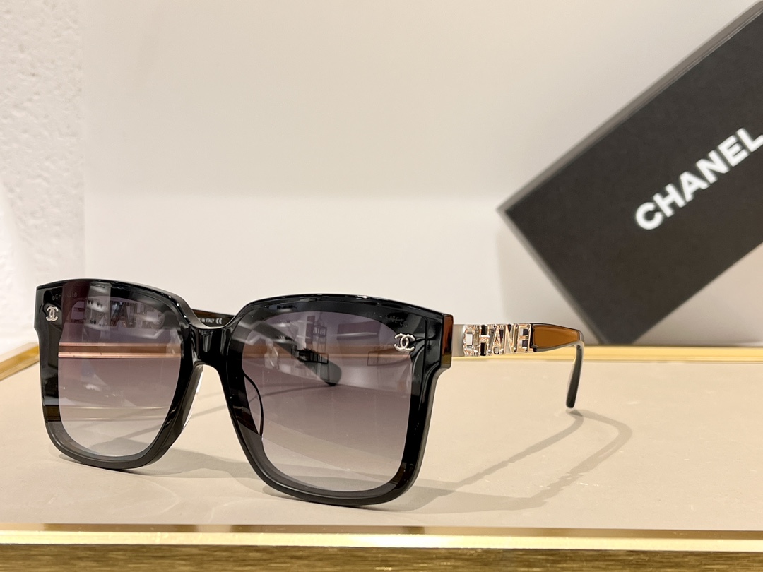Sunglasses Chanel CH7258 SIZE:63 14-140 - vstockx