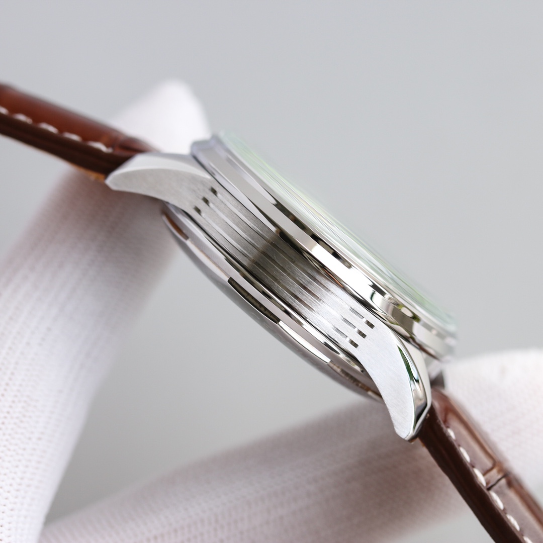 Watches BREITLING 323199 size:42 mm - vstockx