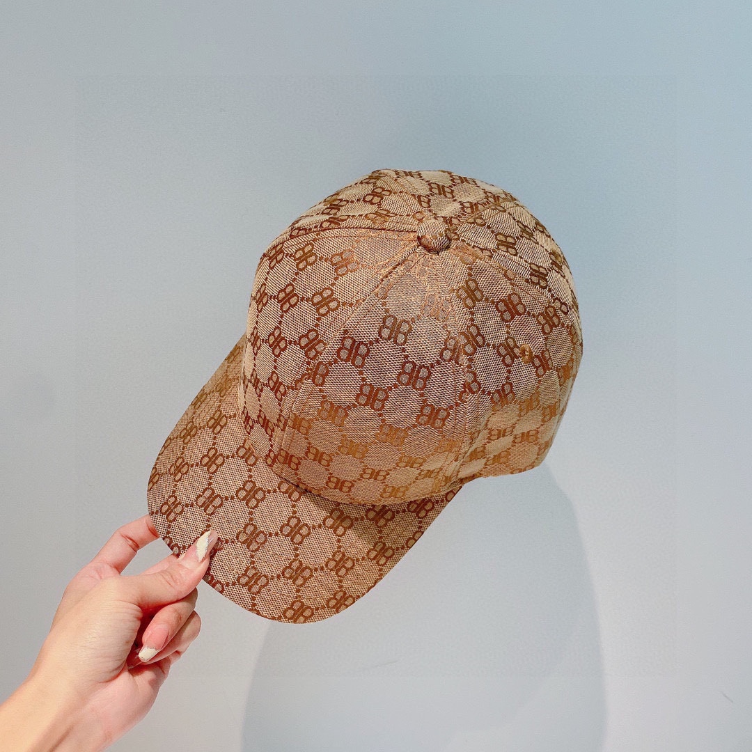 Hat Balenciaga 1 - vstockx