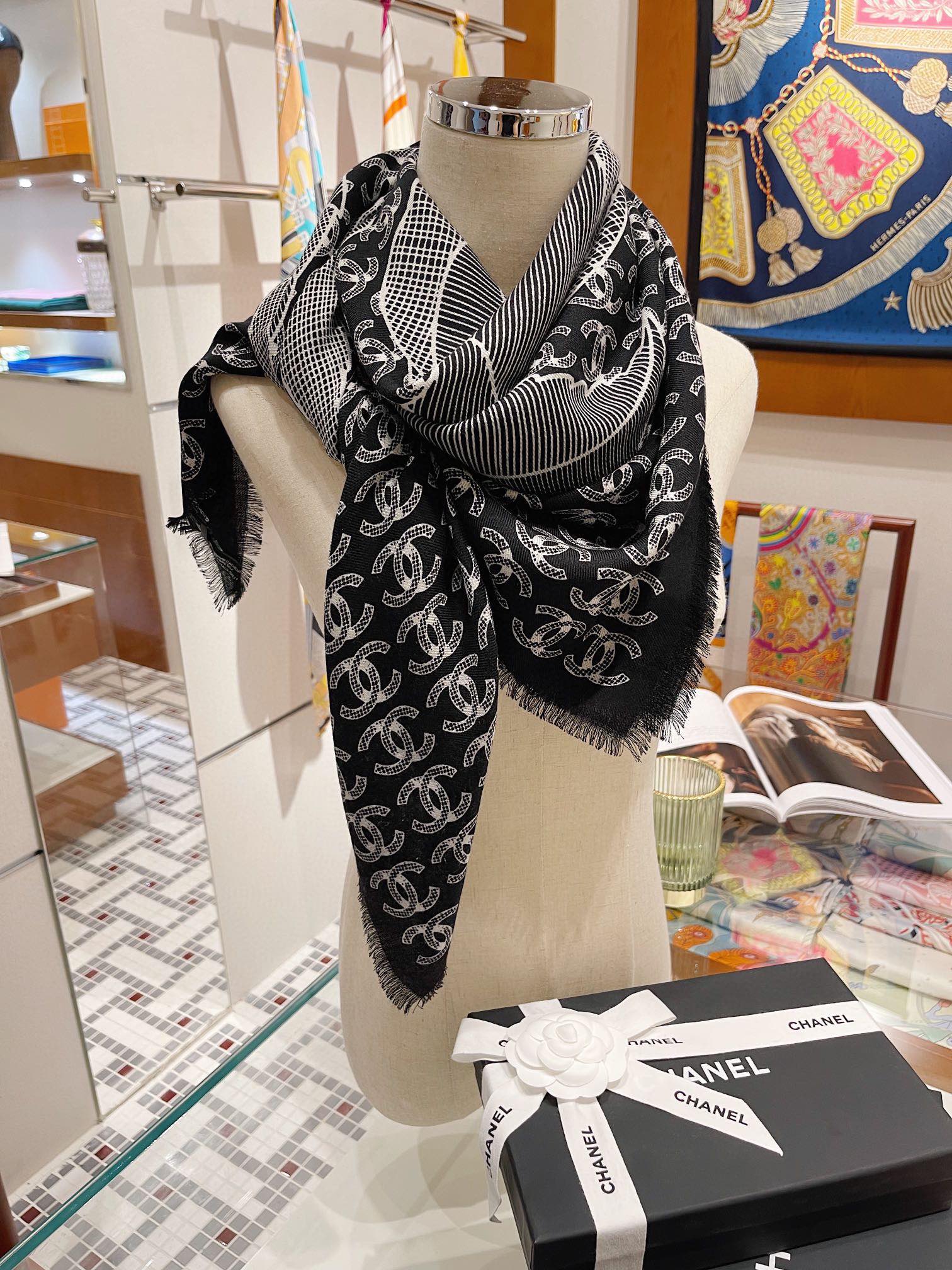 Streetwear Scarf CHANEL 328998 - vstockx