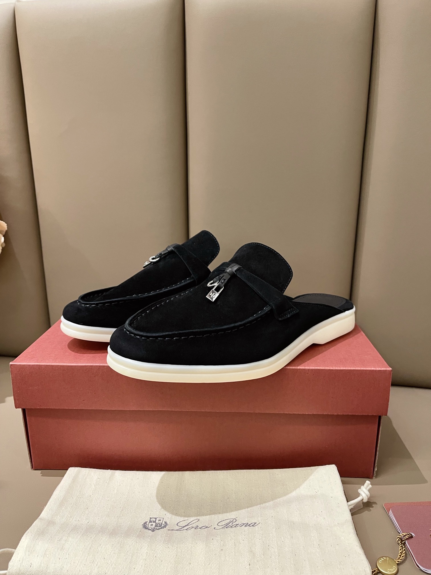 Loro Piana shoes 259 - vstockx