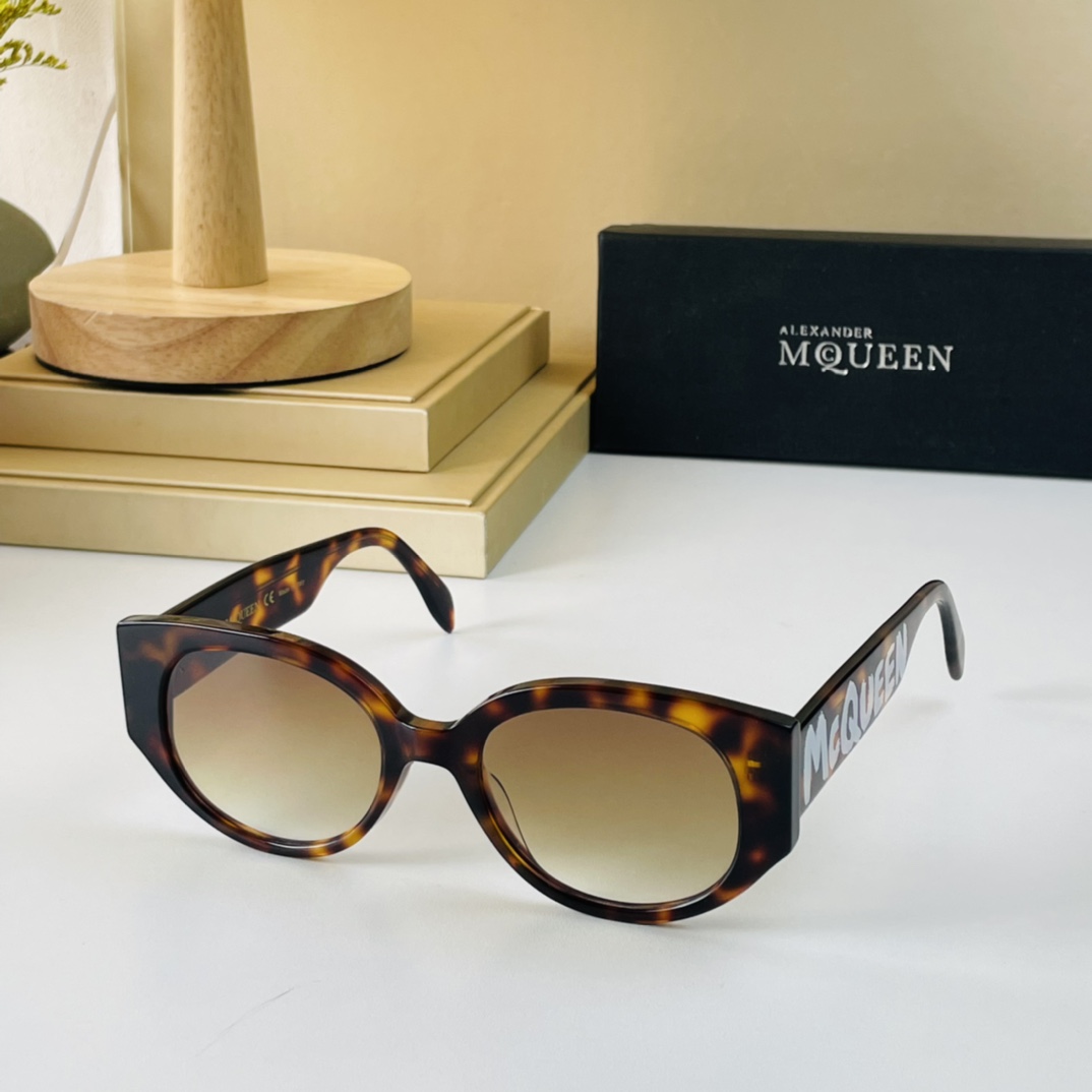 Sunglasses Alexander McQueen 0328s - vstockx