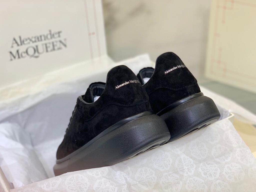 Alexander McQueen Oversized Triple Black - vstockx