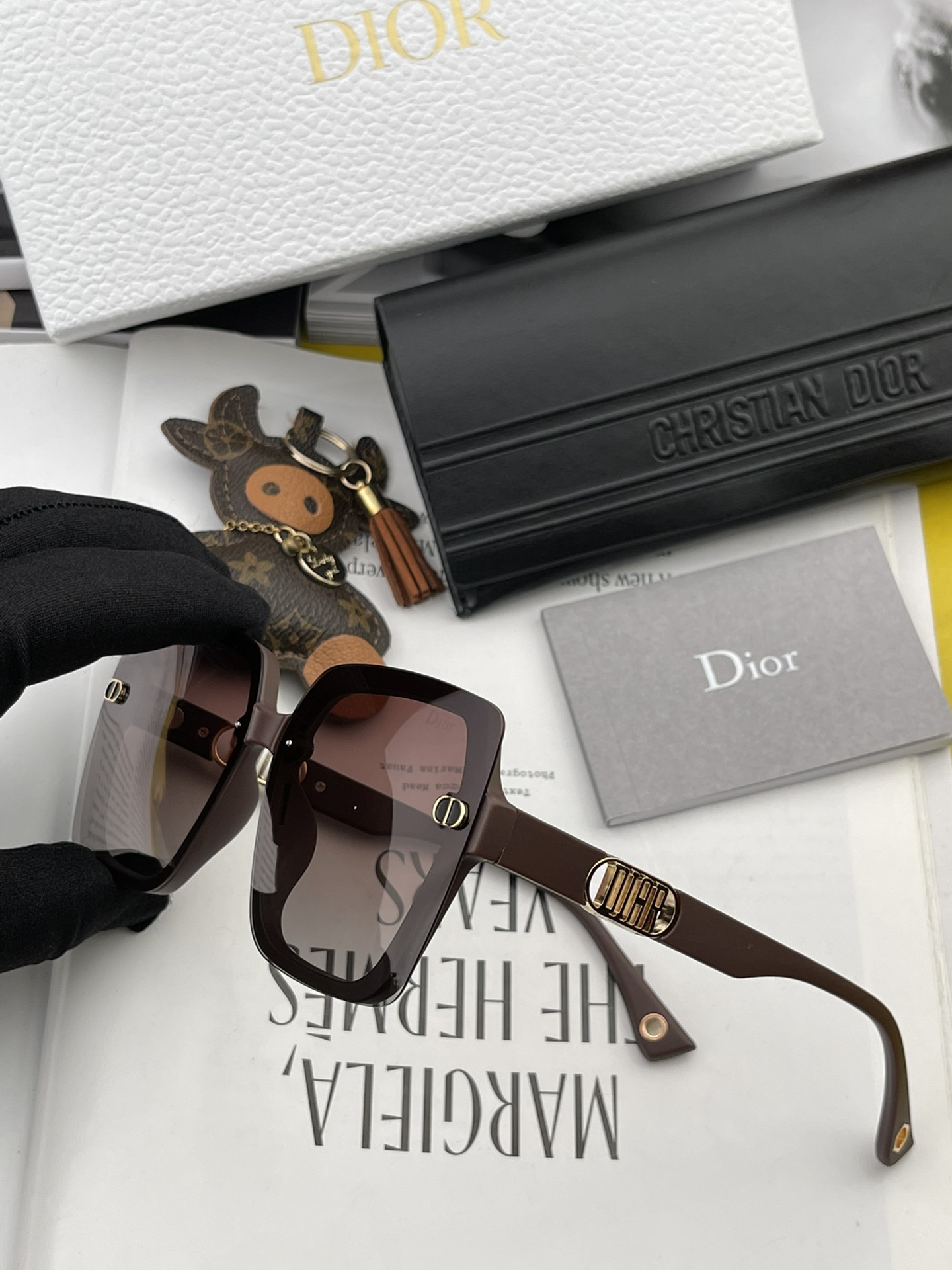 sunglasses Dior CD5610 - vstockx
