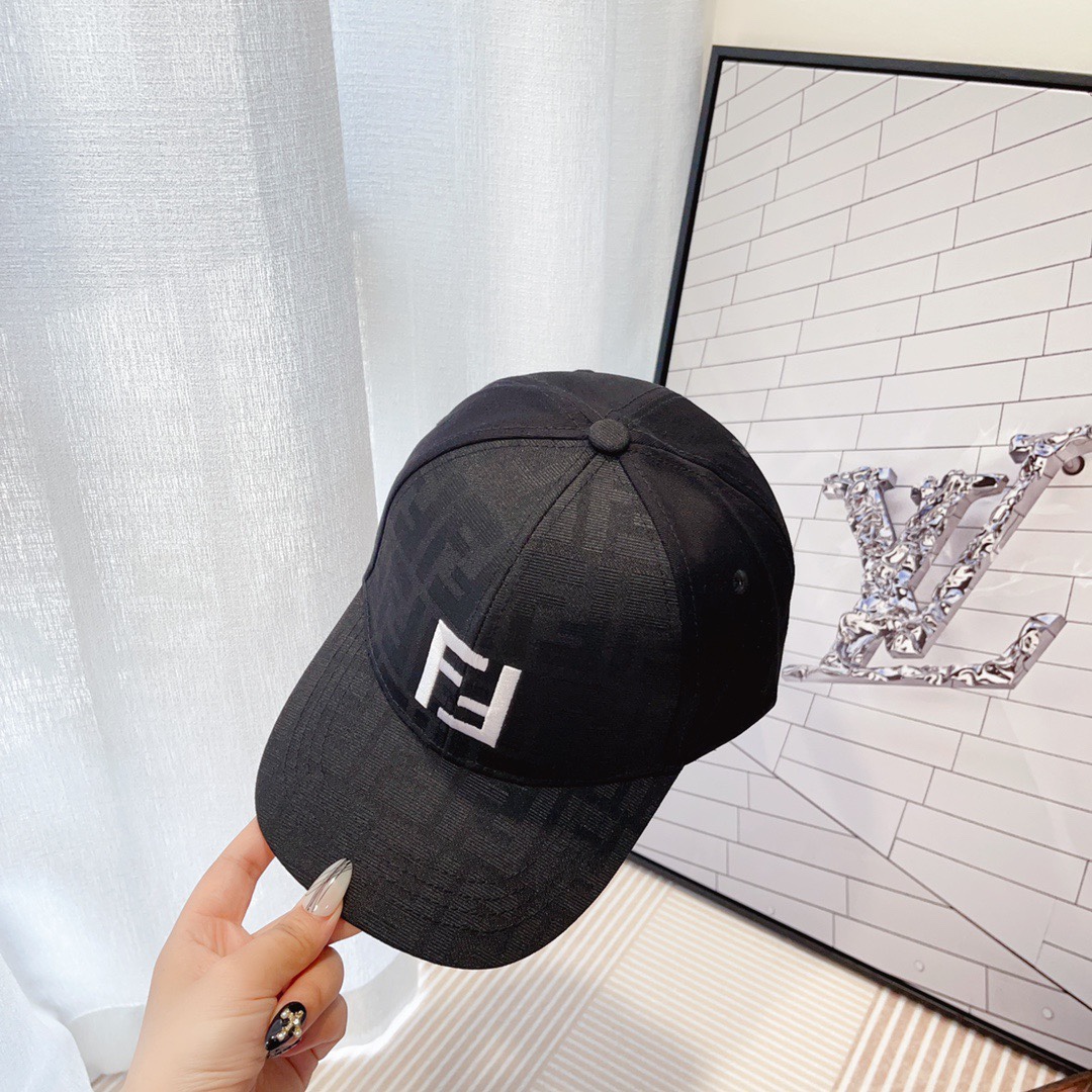 Streetwear Hat Fendi 328926 - vstockx