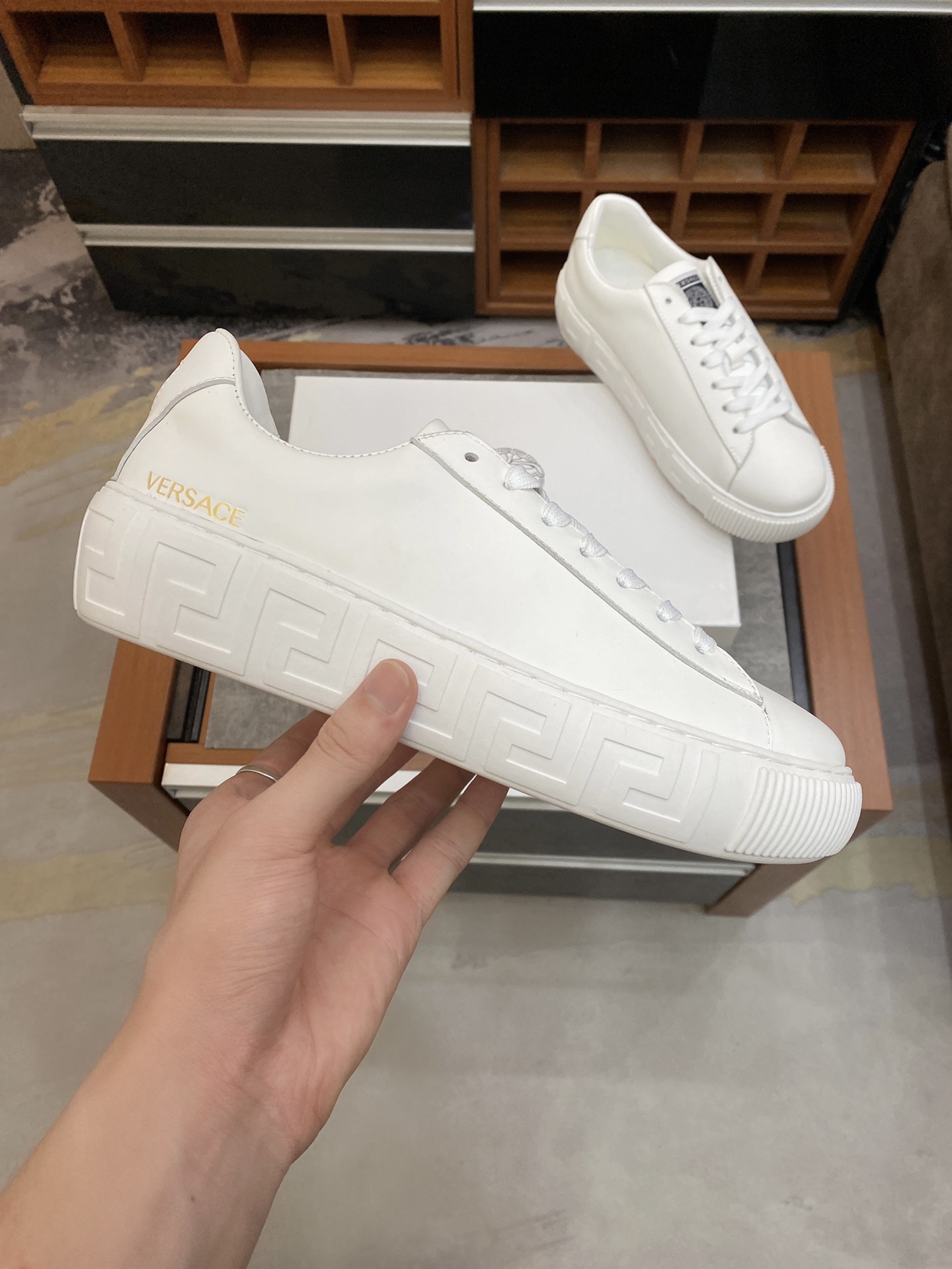 Versace Greca Sneaker 24 - vstockx
