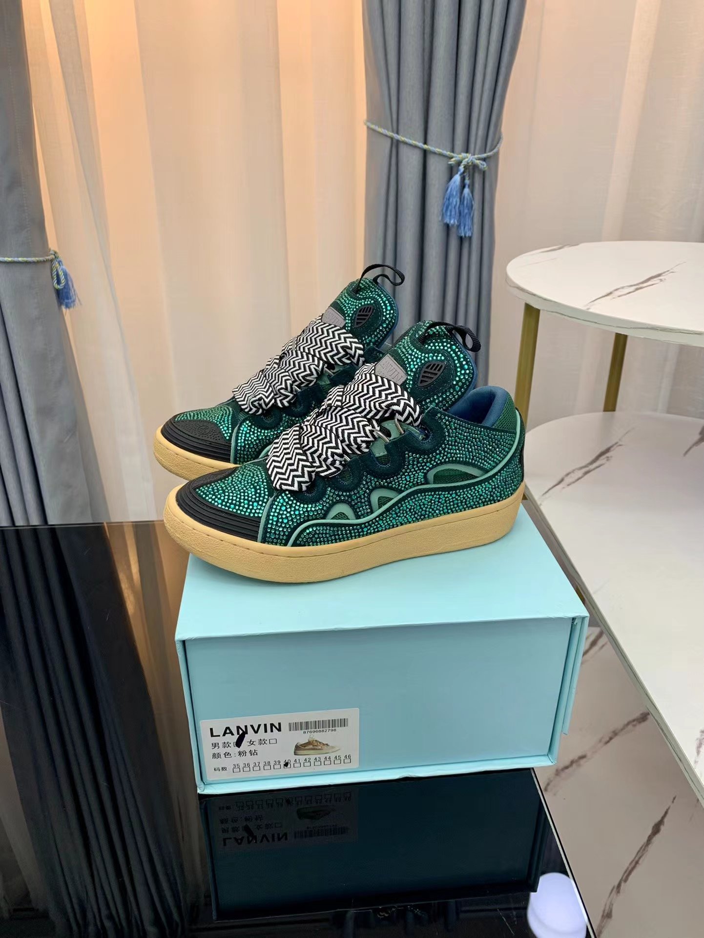 Lanvin Leather Curb Blue sequins - vstockx