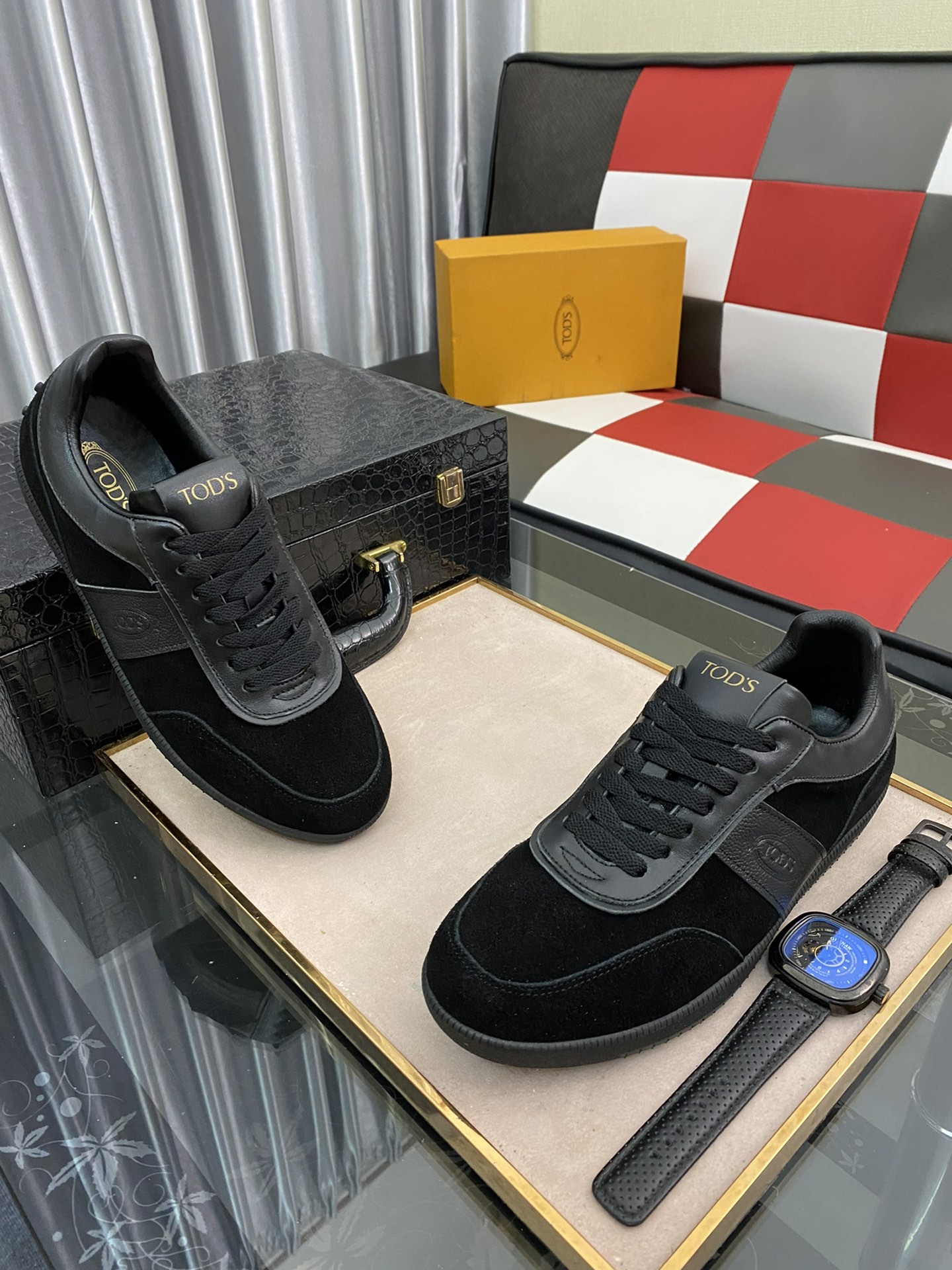 TOD'S Tabs Sneaker 1 - vstockx