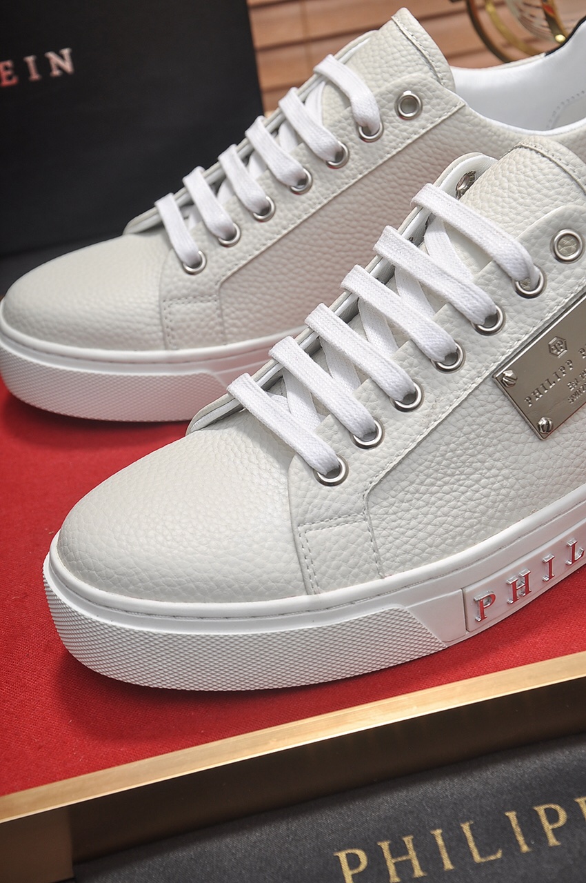 Philipp Plein Low Top Sneakers 23 - vstockx