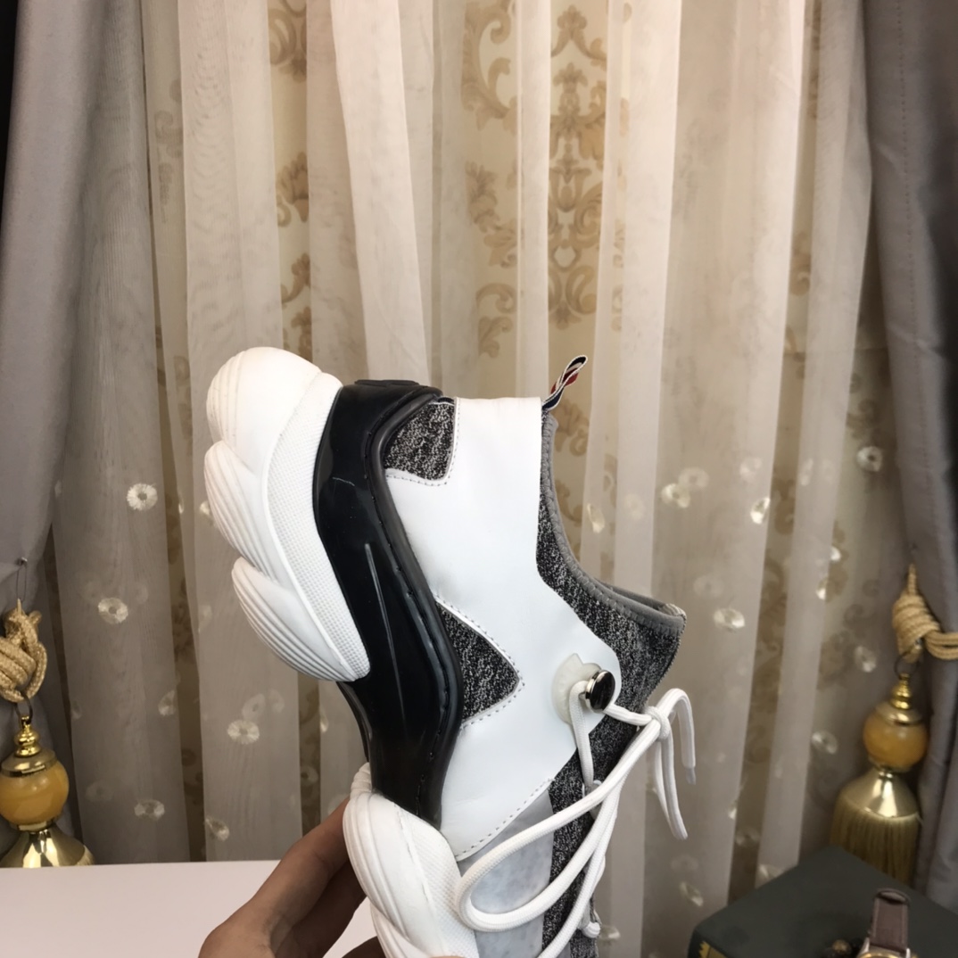 Moncler Leave No Trace Sneaker 6 - vstockx