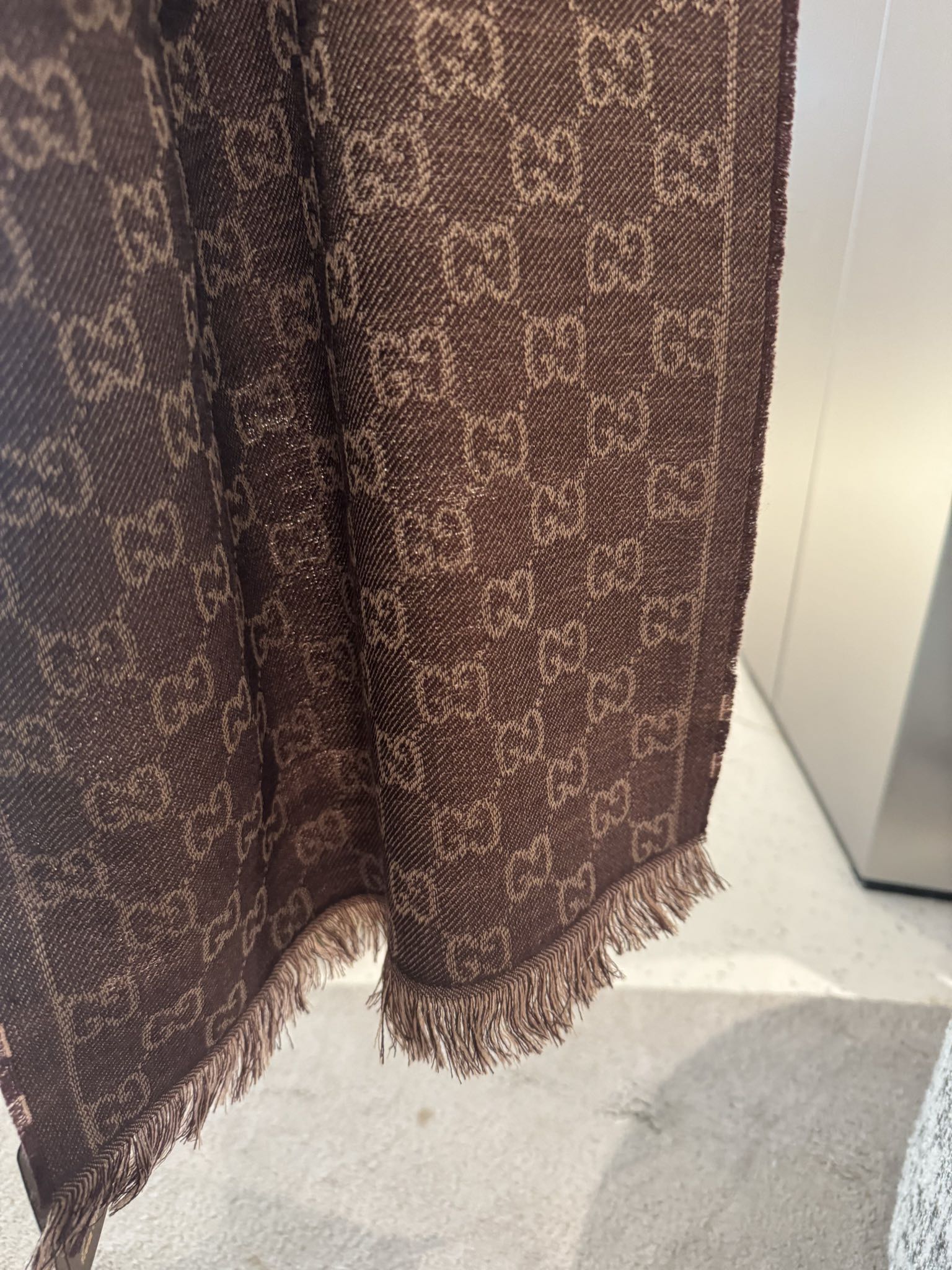 Streetwear Scarf GUCCI 328958 SIZE:55x190cm - vstockx