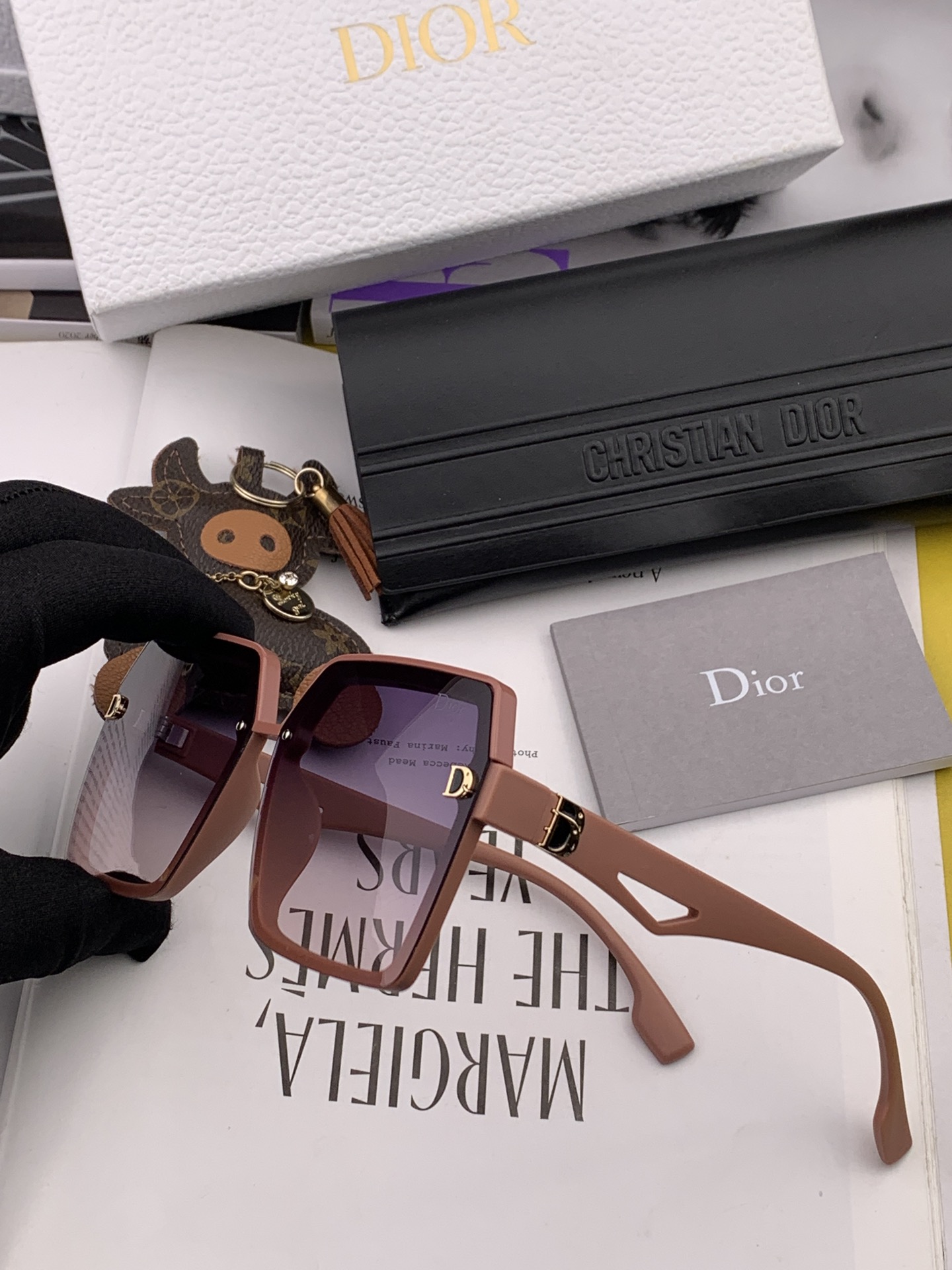 sunglasses Dior CD092 - vstockx