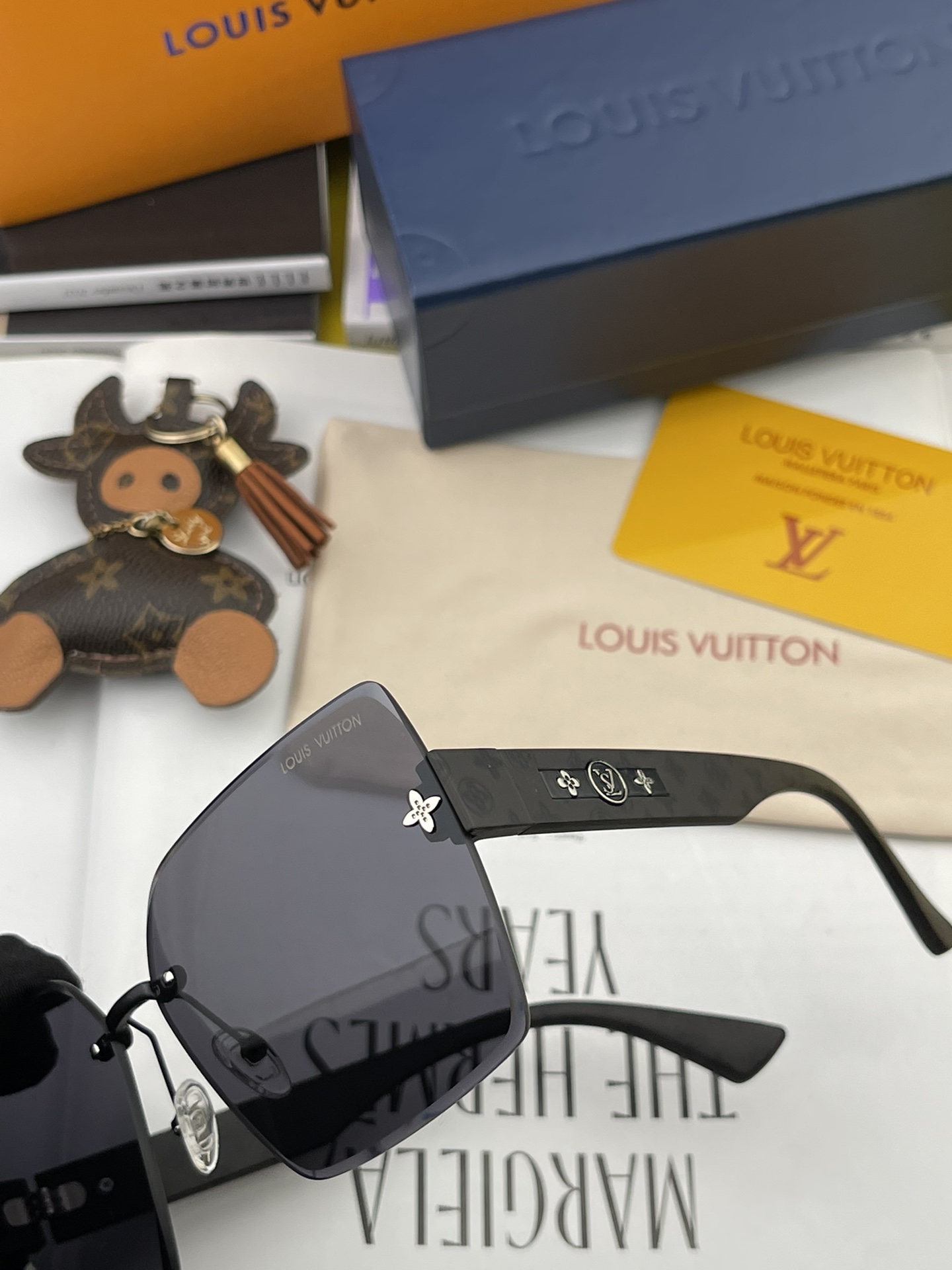sunglasses Dior L1294 - vstockx