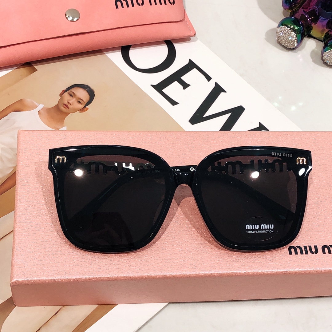 sunglasses Miu Miu SMU030N SIZE:65-14-145 - vstockx