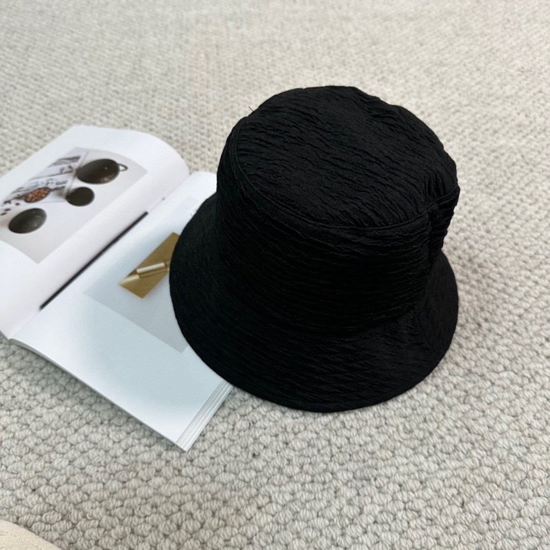 Streetwear Hat Chanel 329332 - vstockx
