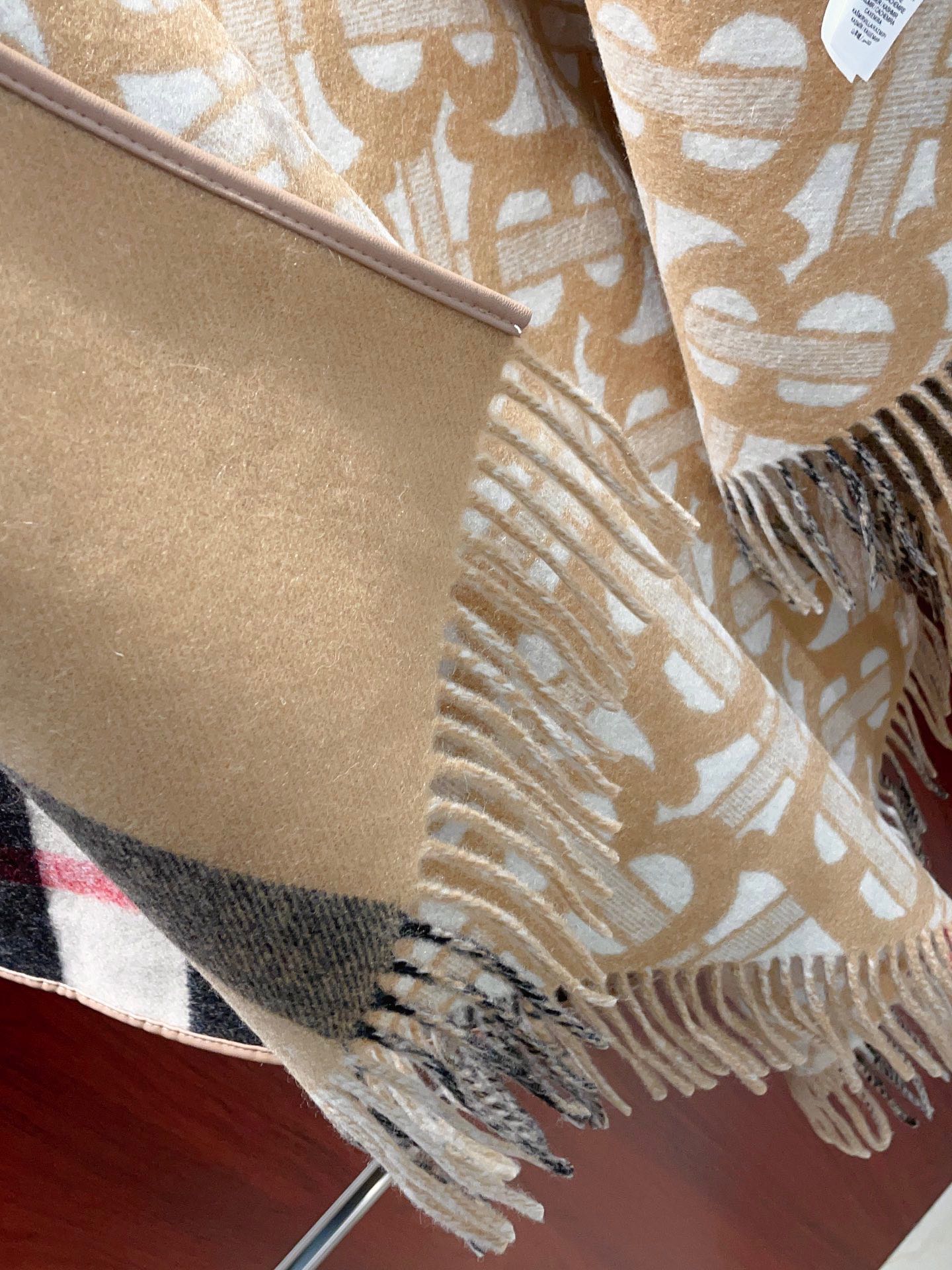 Streetwear Scarf BURBERRY 328751 - vstockx