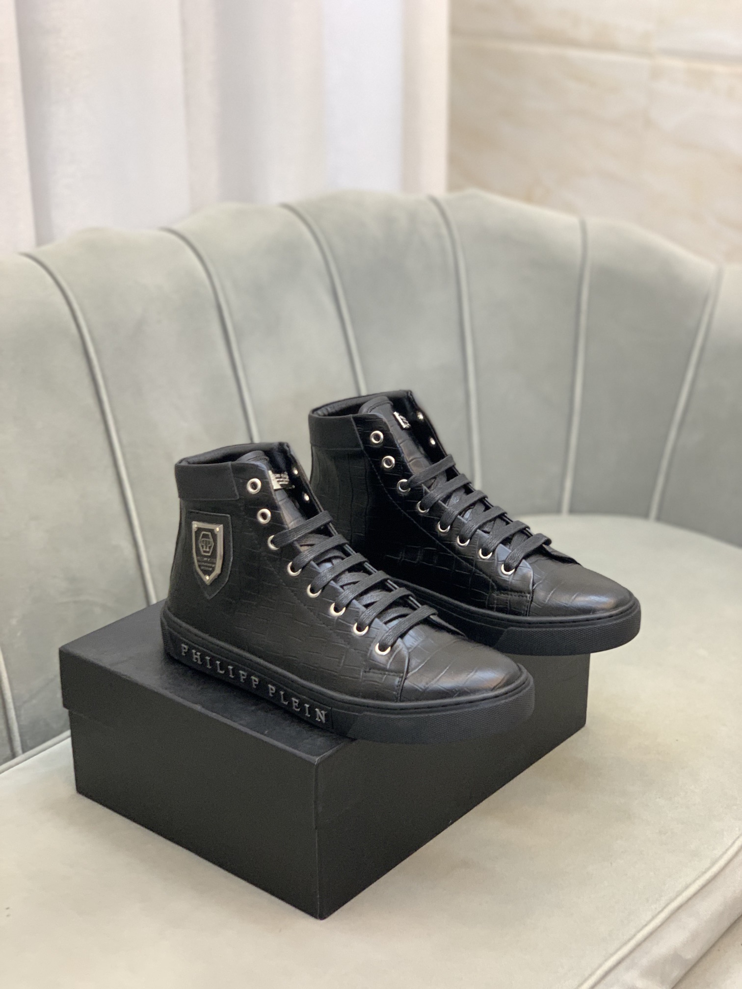 Philipp Plein High Top Sneakers 3 - vstockx