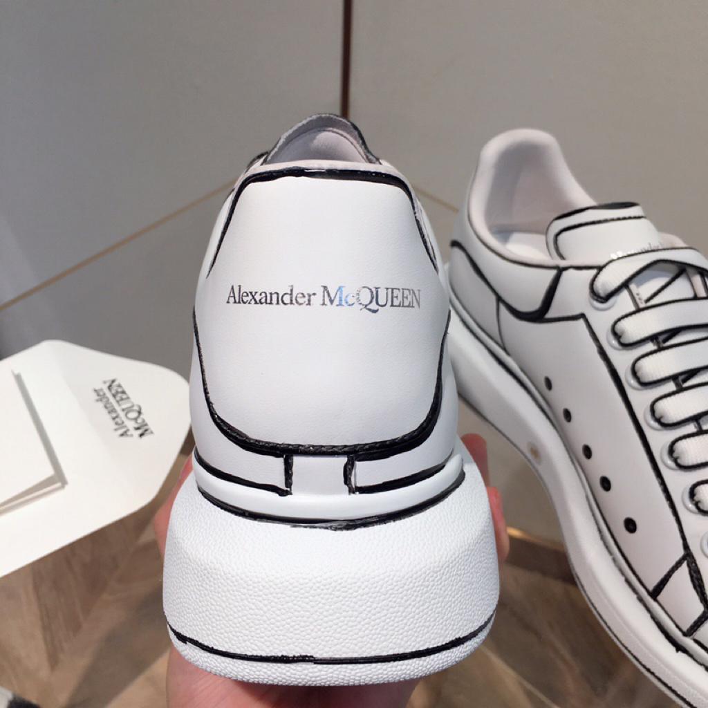 Alexander McQueen Oversized White Black Outline - vstockx