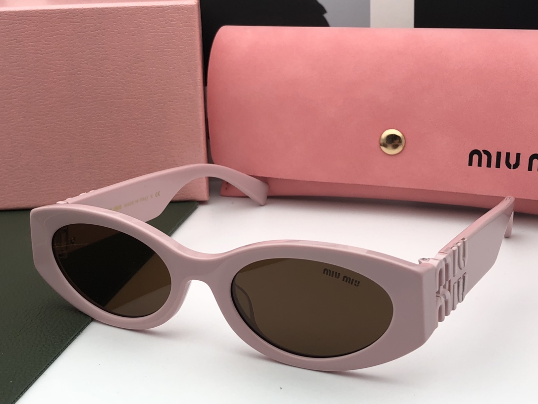 sunglasses Miu Miu SMU11WS - vstockx