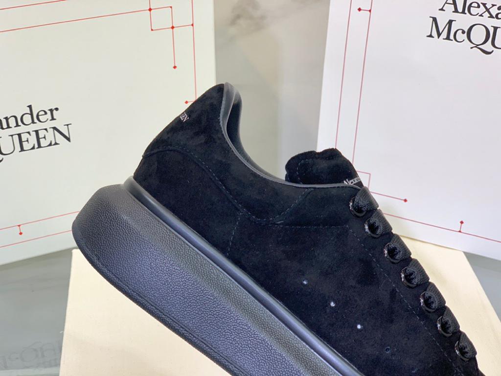 Alexander McQueen Oversized Triple Black - vstockx