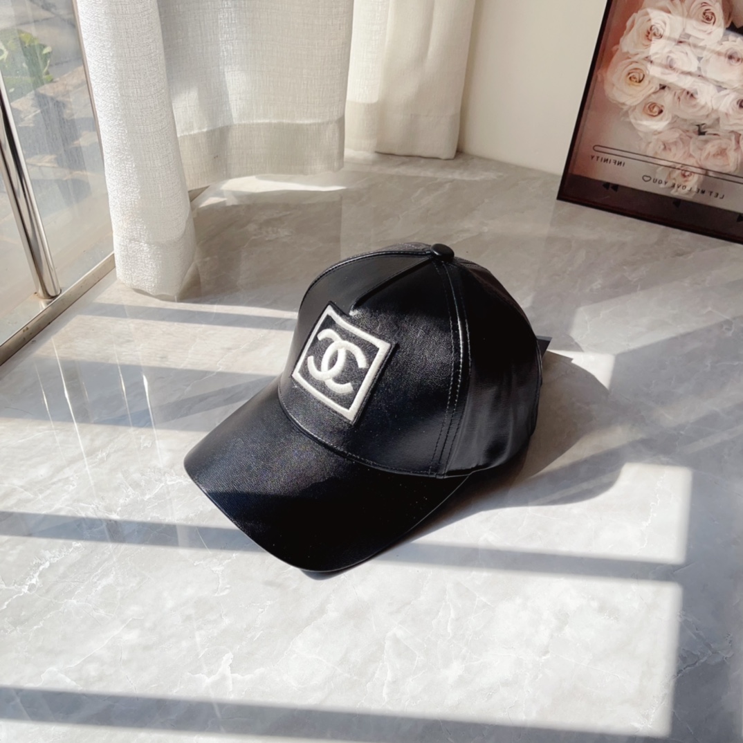 Streetwear Hat Chanel 329376 - vstockx
