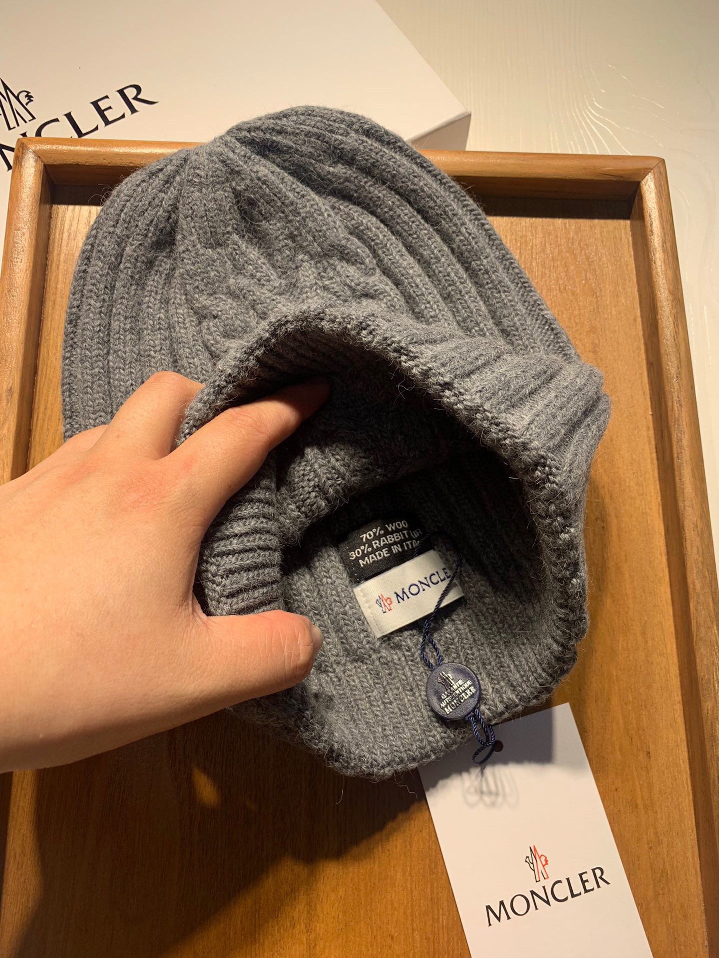 Hat Moncler 3 - vstockx