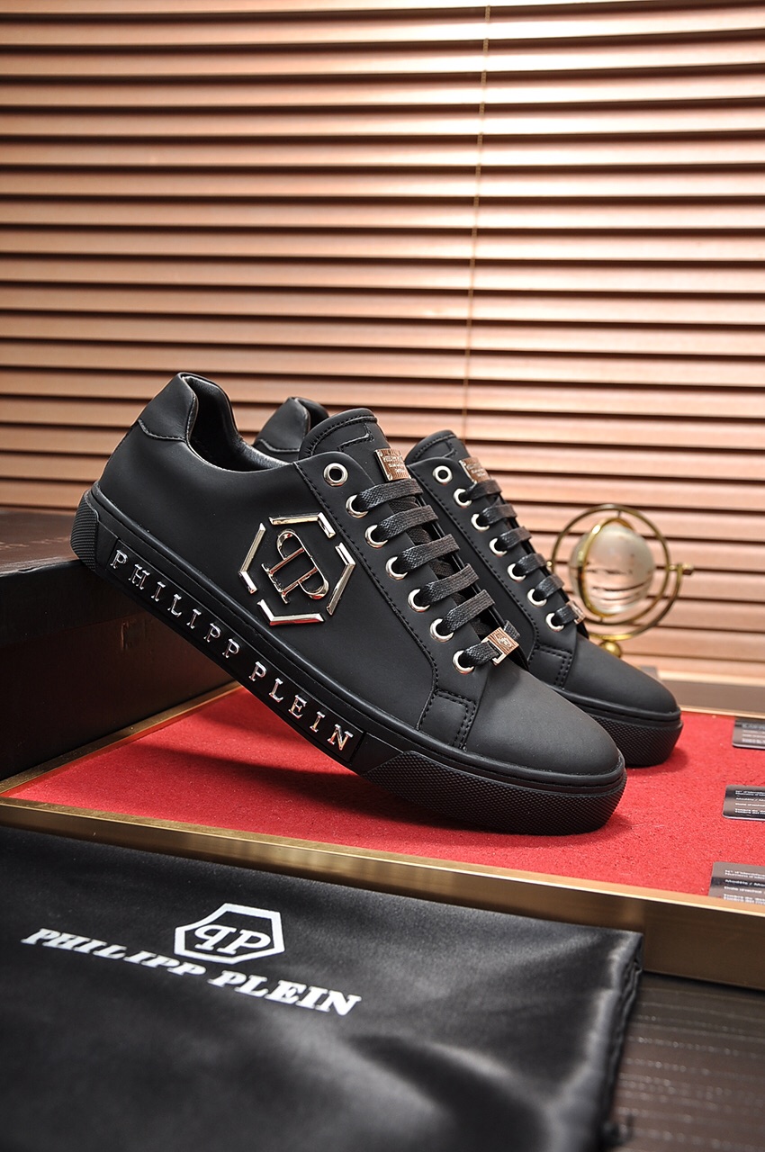 Philipp Plein Low Top Sneakers 30 - vstockx