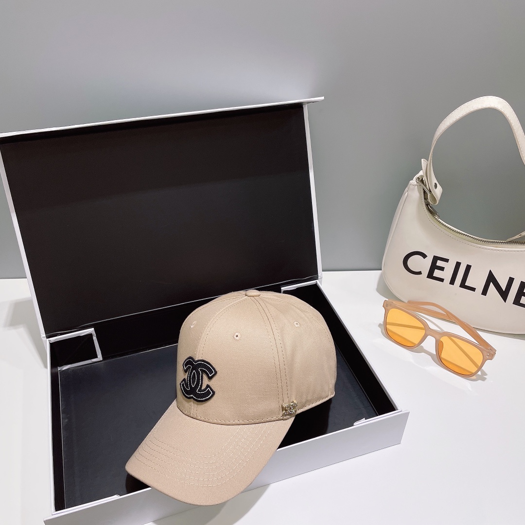 Streetwear Hat Chanel 329028 - vstockx