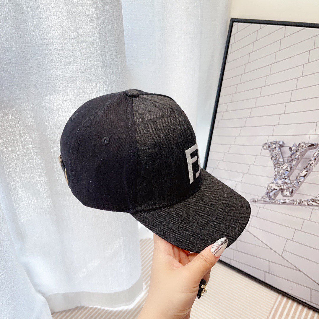 Streetwear Hat Fendi 328926 - vstockx