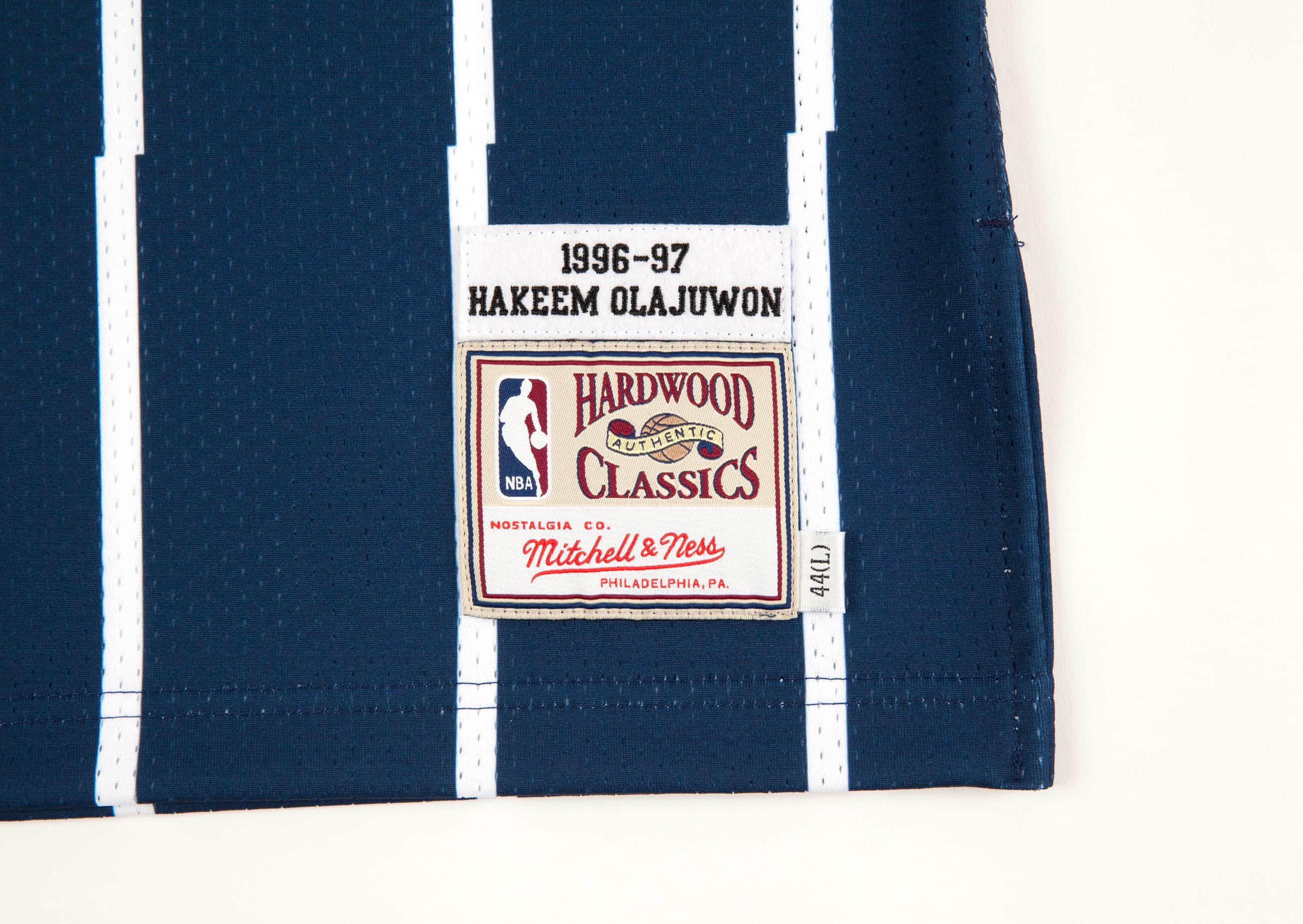 Hakeem Olajuwon 1996-97 Authentic Jersey Houston Rockets - vstockx