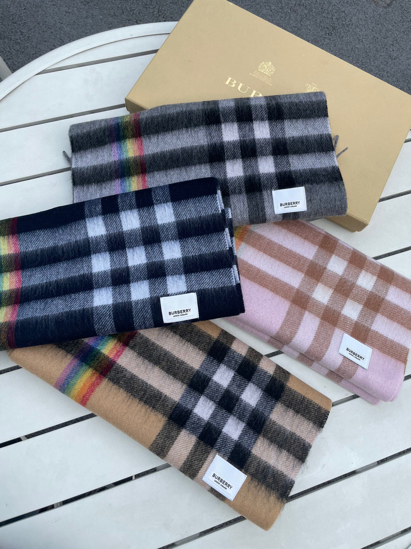 Streetwear Scarf Burberry 329096 SIZE:30*200cm - vstockx