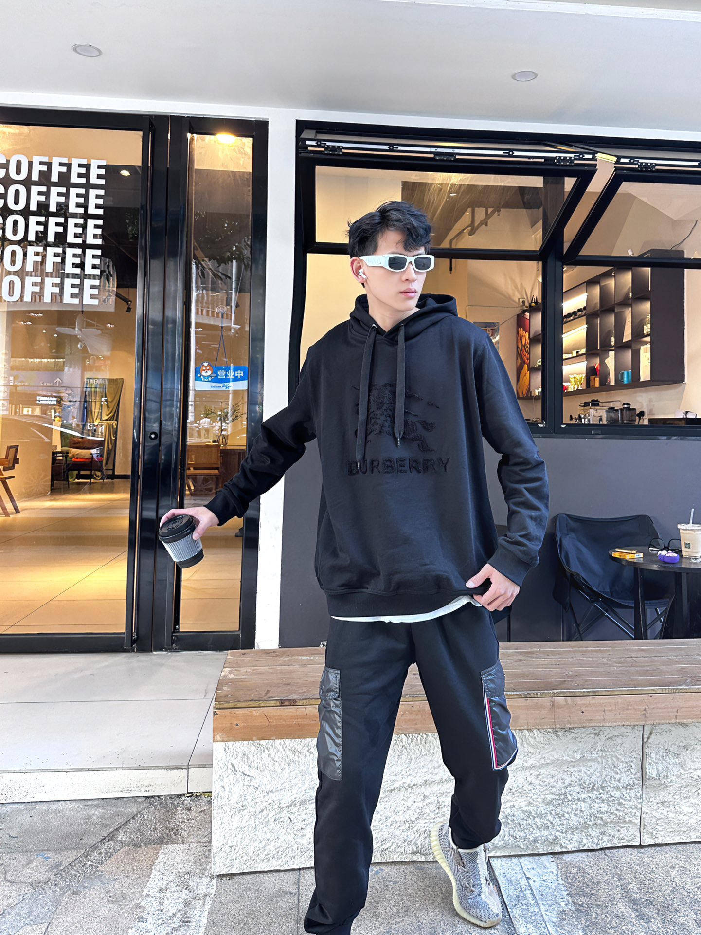 Clothes Burberry 821 - vstockx