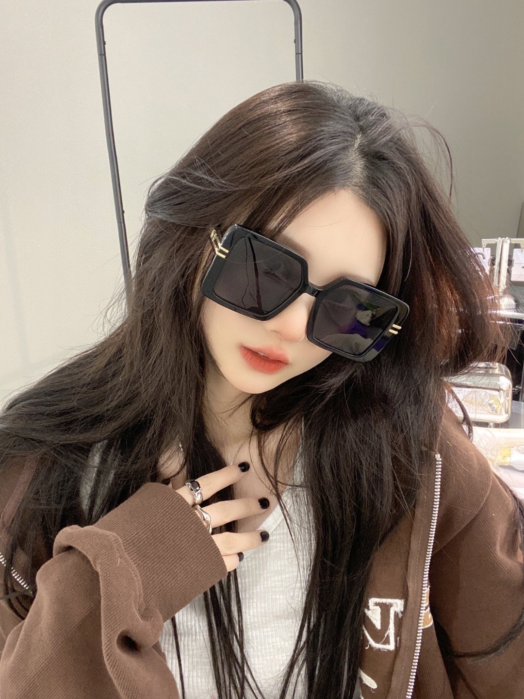 sunglasses Dior 8070 - vstockx