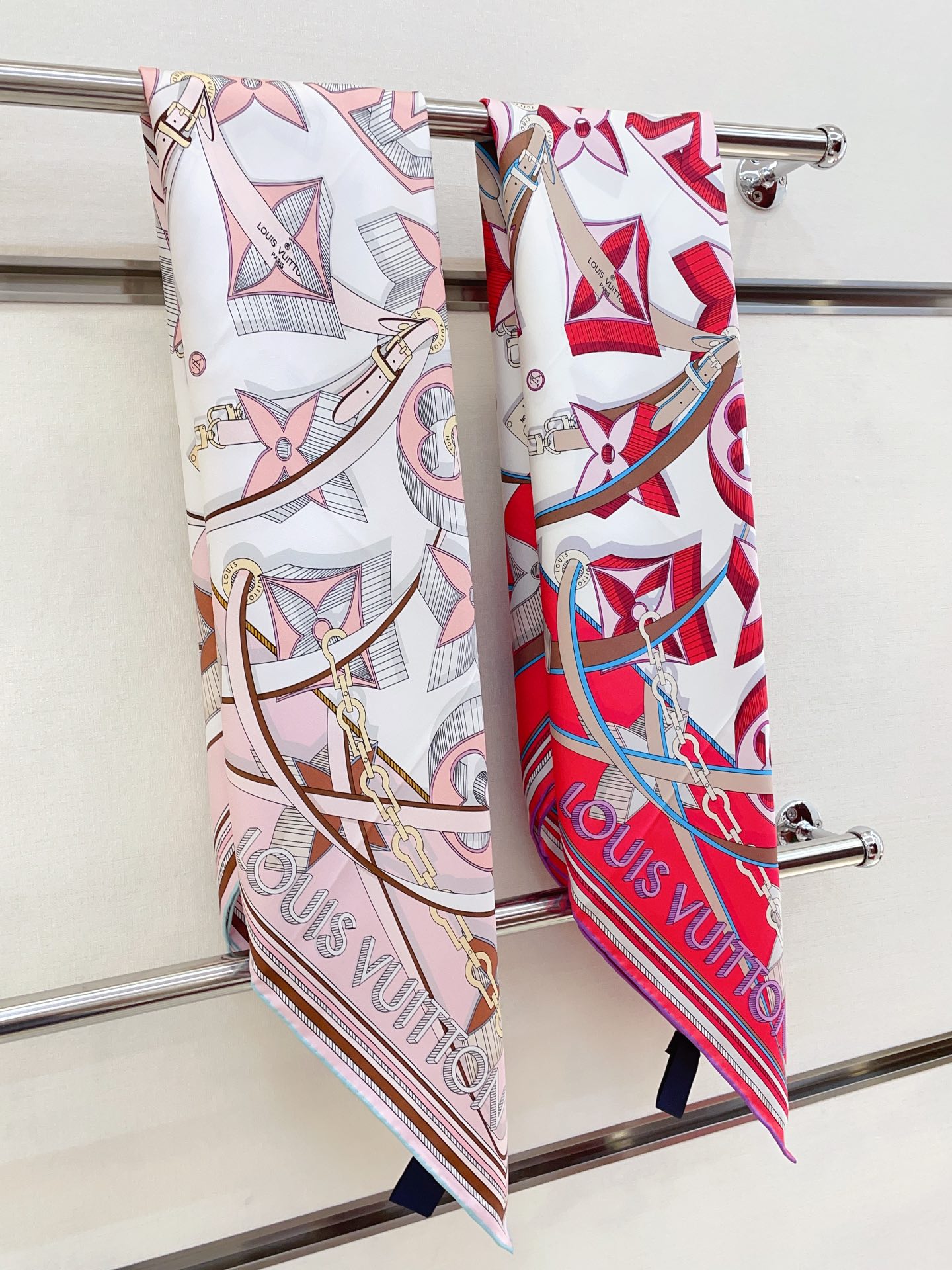 Streetwear Scarf LV 328782 SIZE:90cm*90cm - vstockx