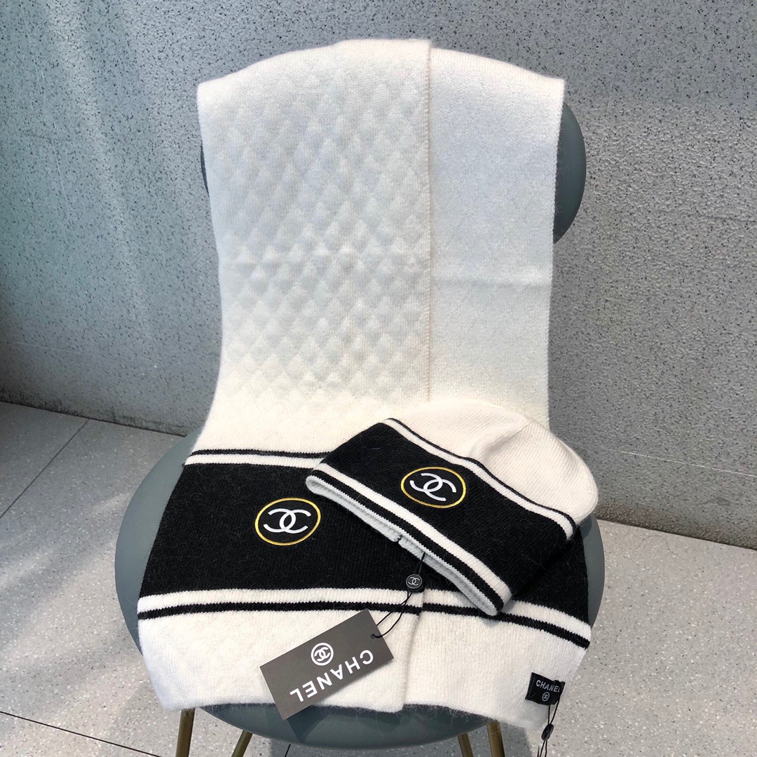 Hat & Scarf Chanel 1 - vstockx