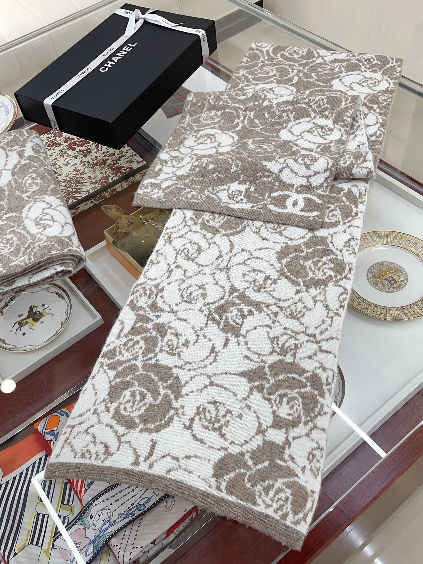 Streetwear Scarf CHANEL 328851 SIZE:30*180cm - vstockx