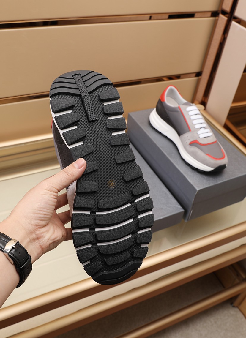 Prada Low Top sneaker 26 - vstockx