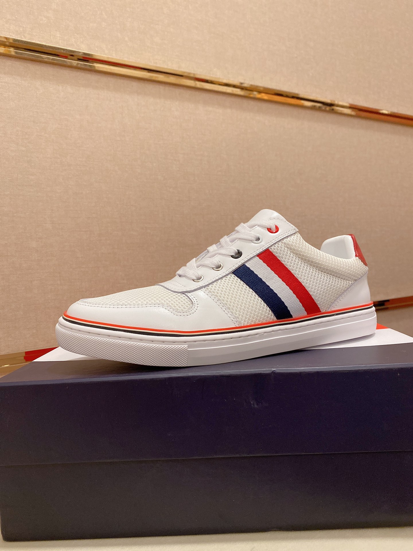 Thom Browne Low Top Sneaker 15 - vstockx