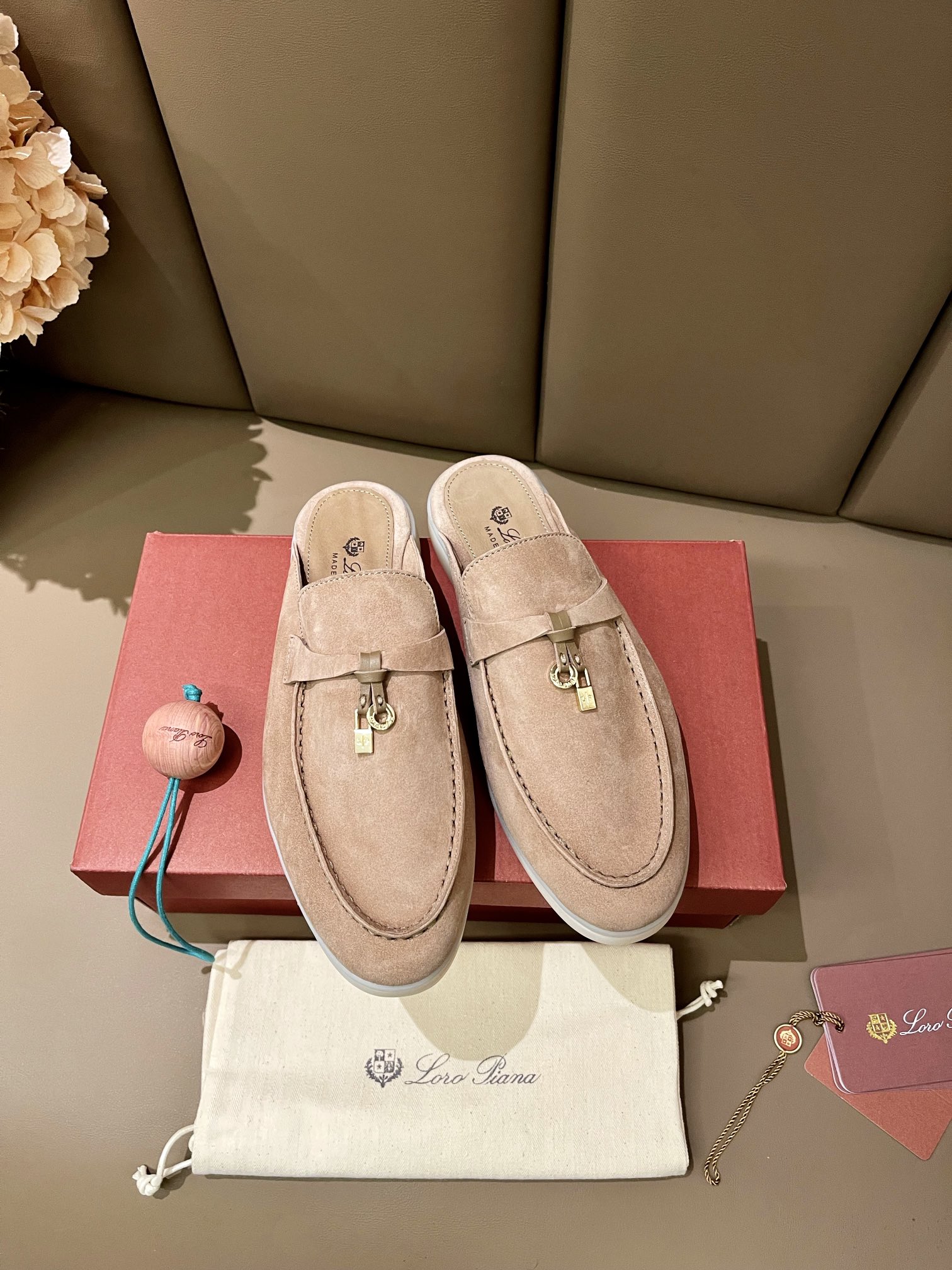 Loro Piana shoes 251 - vstockx