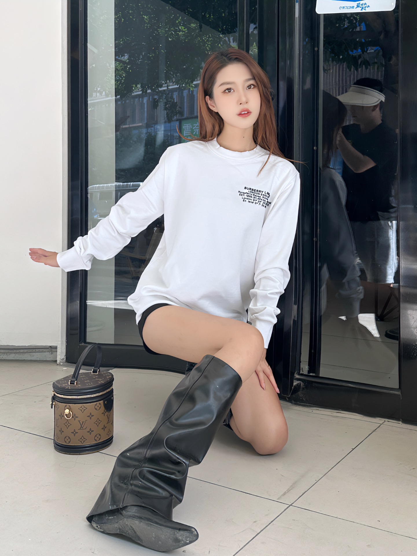 Clothes Burberry 811 - vstockx