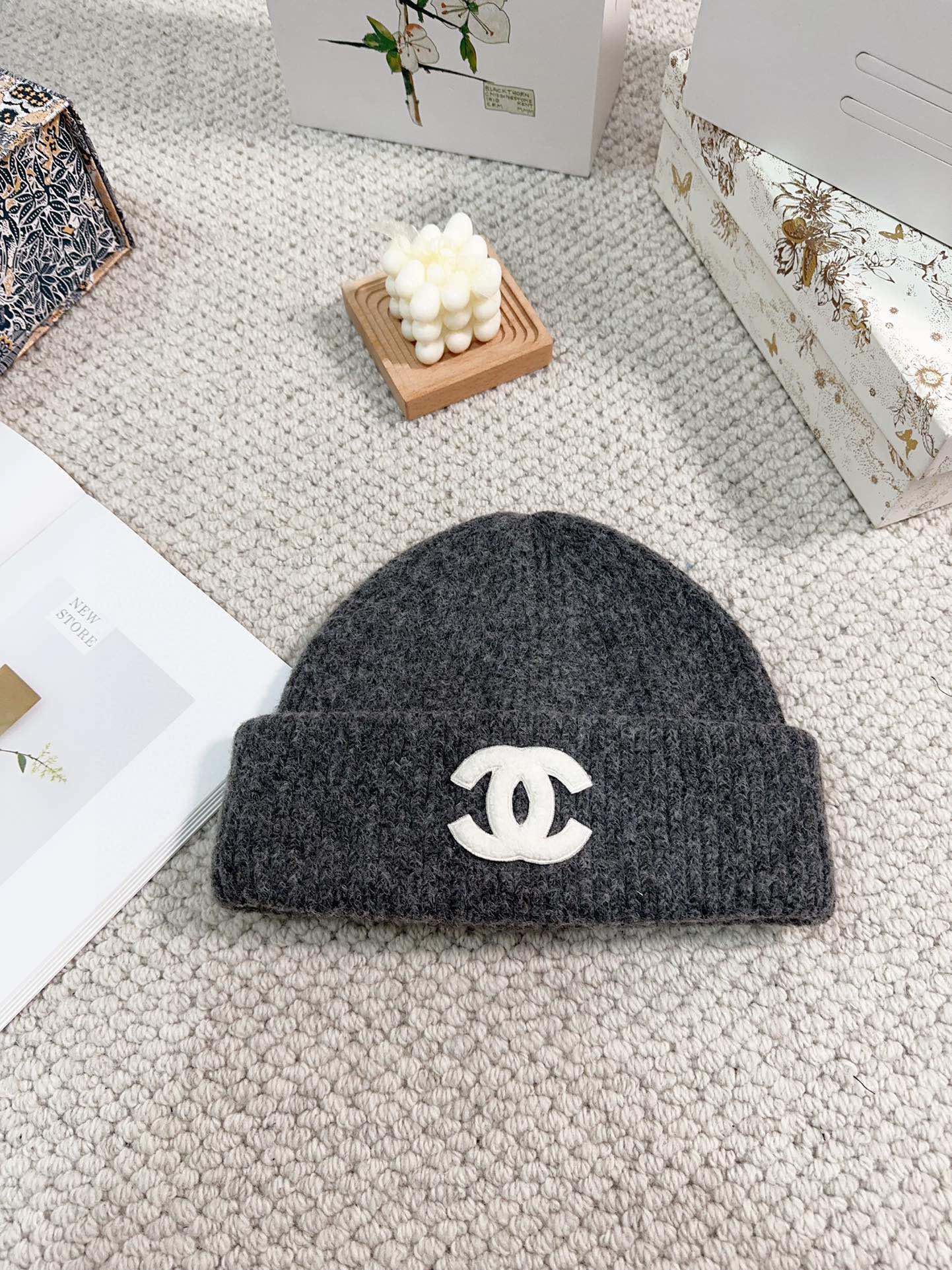 Streetwear Hat Chanel 329316 - vstockx