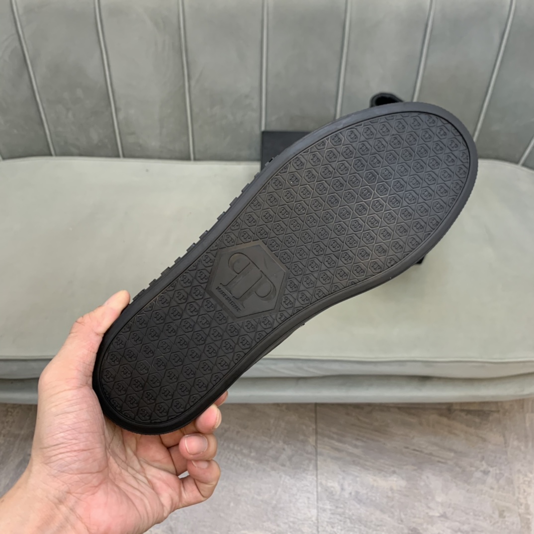 Philipp Plein High Top Sneakers 2 - vstockx