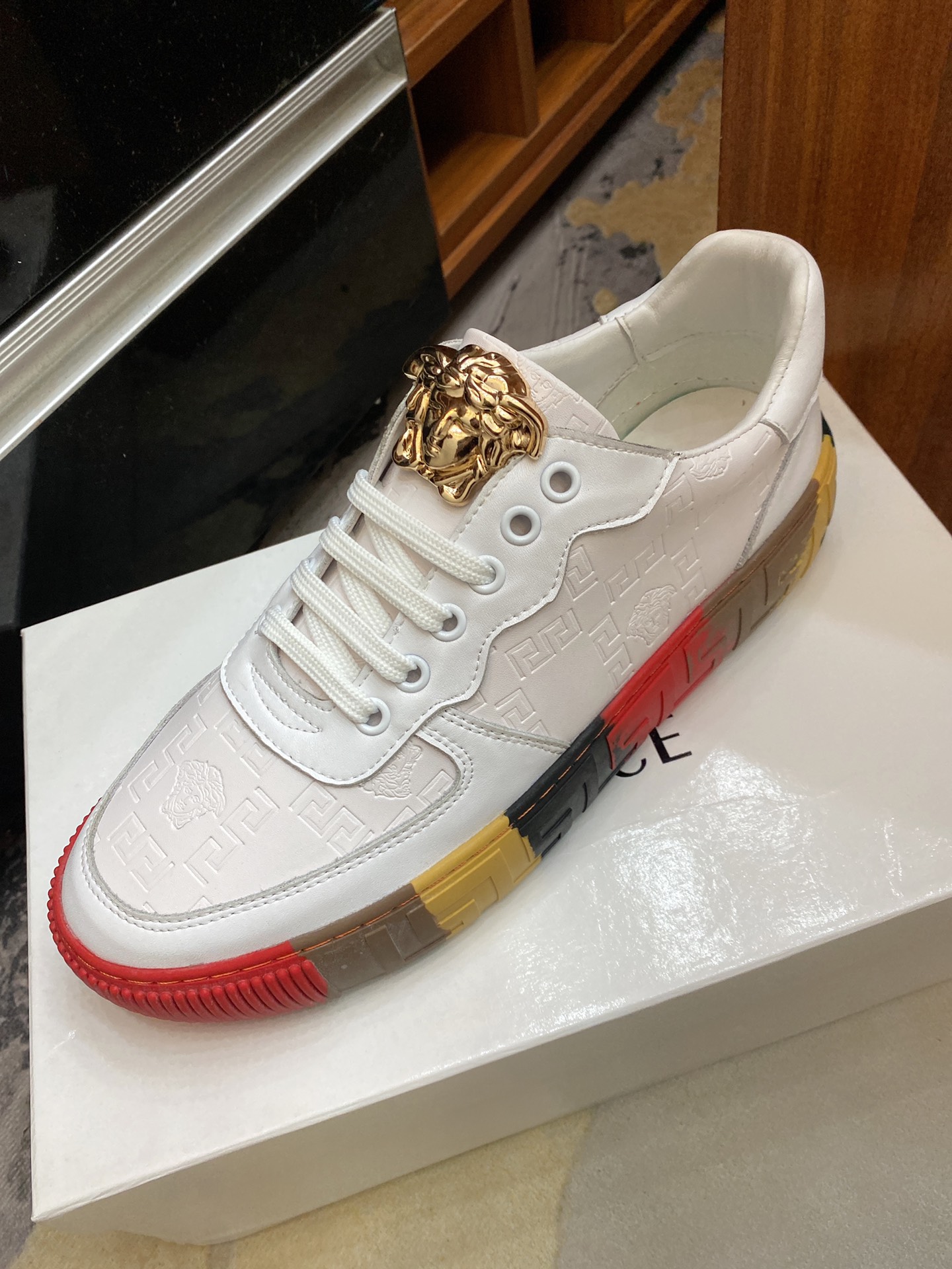 Versace Greca Sneaker 7 - vstockx