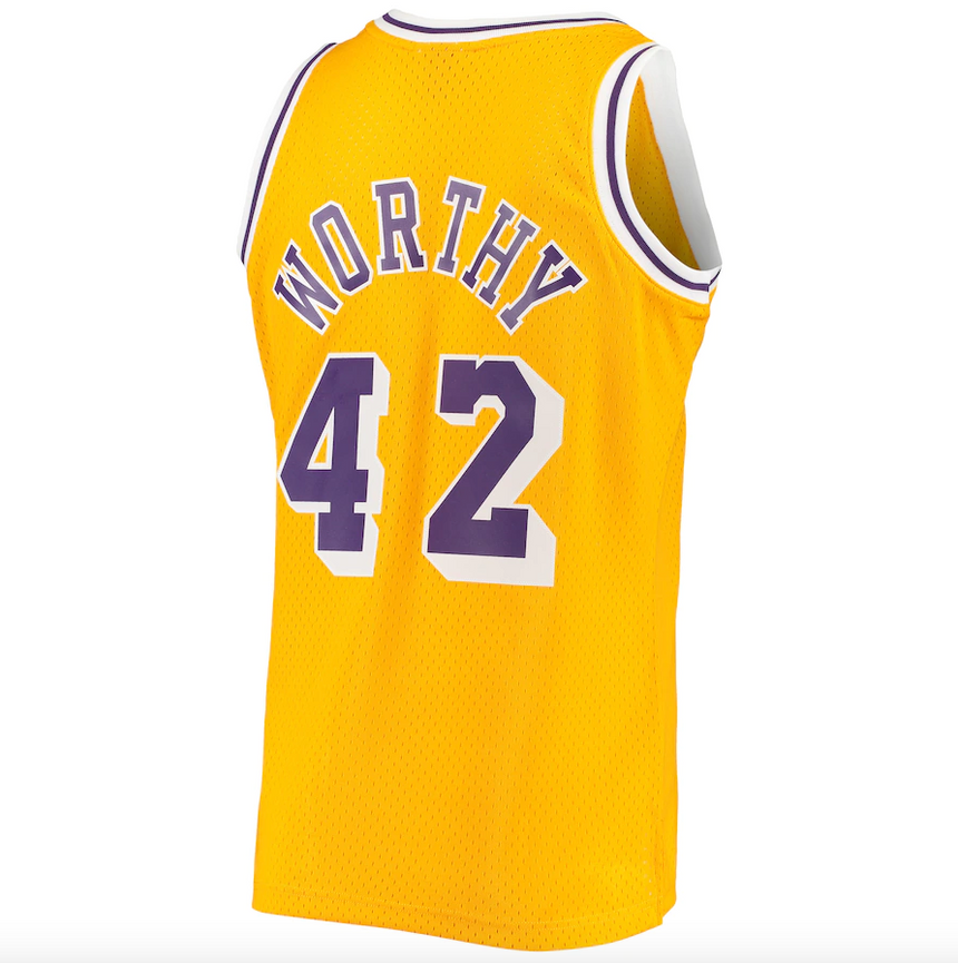Men's Los Angeles Lakers James Worthy Mitchell & Ness Gold 1984-85 Hardwood Classics Swingman Jersey - vstockx