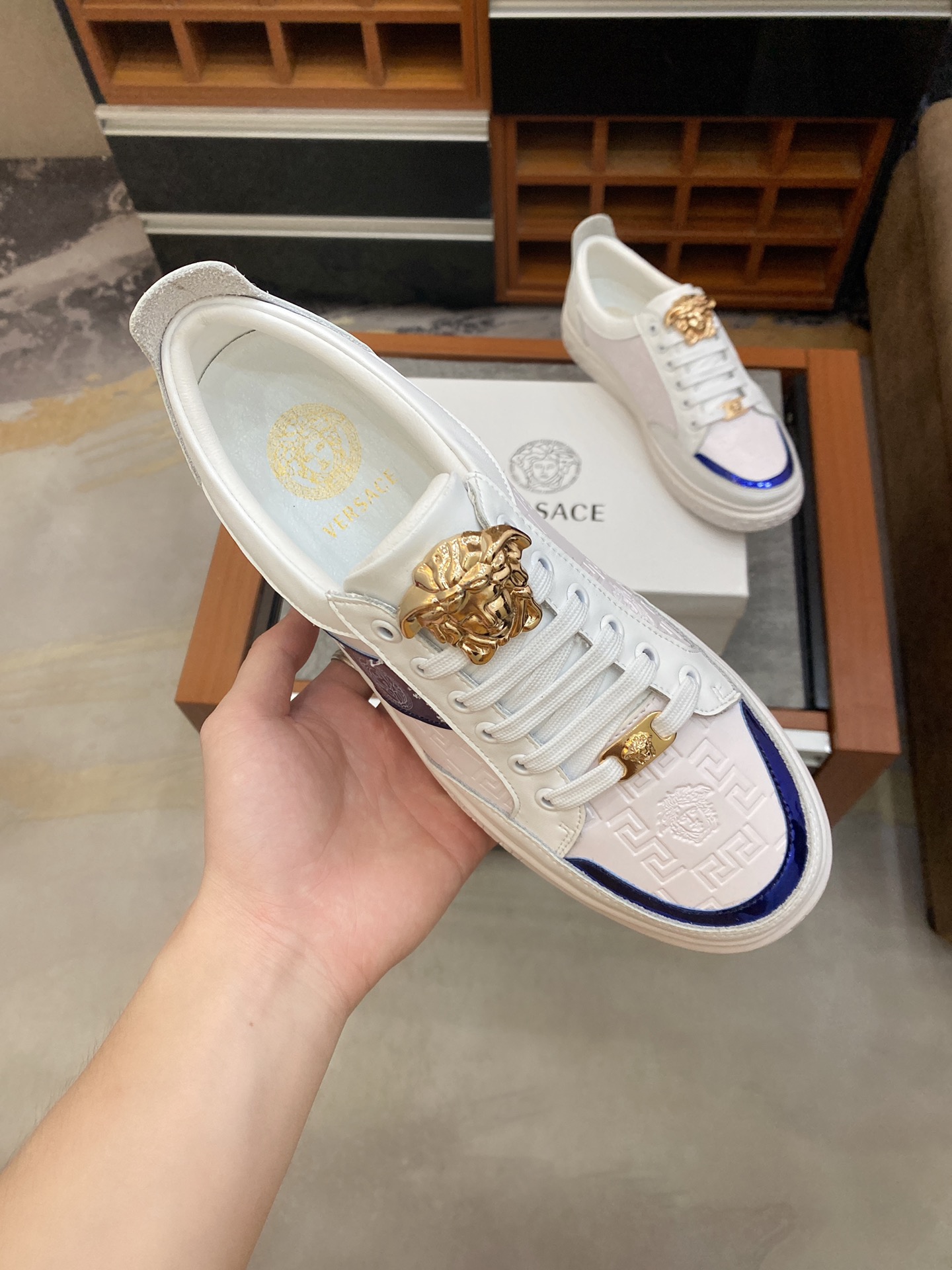 Versace Greca Sneaker 12 - vstockx